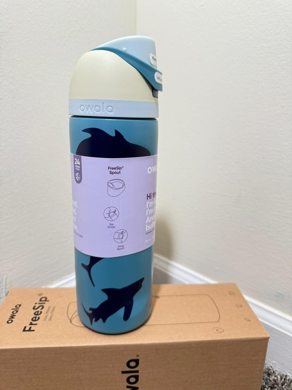 Owala FreeSip 24oz Stainless Steel Water Bottle – New Color Fin Frenzy