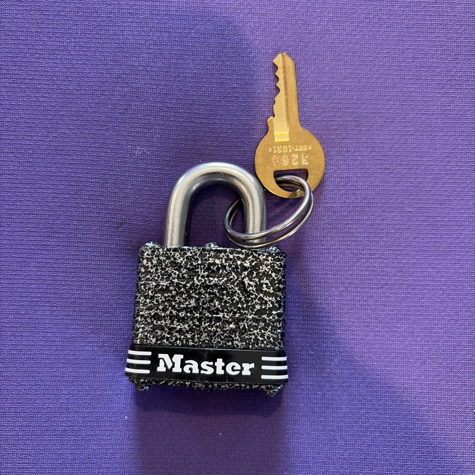 Master Padlock Stainless Steel 1 Key #3264 Solid Gray Black Speckled Used