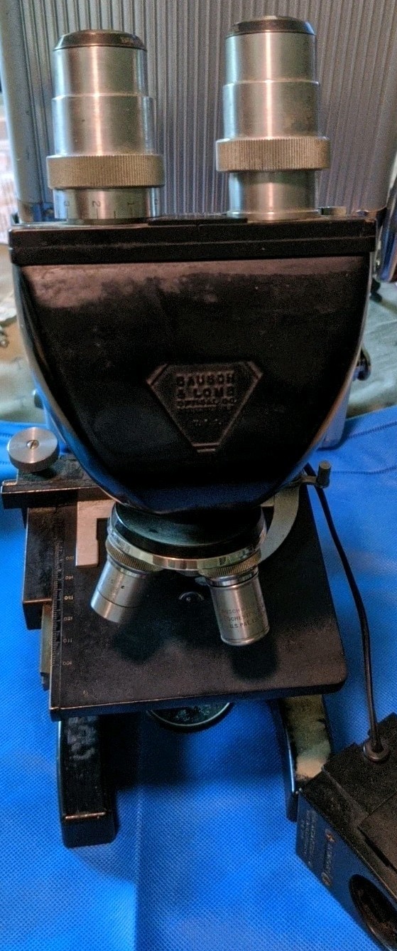Antique BAUSCH & LOMB OPTICAL CO. VINTAGE MICROSCOPE CL2343