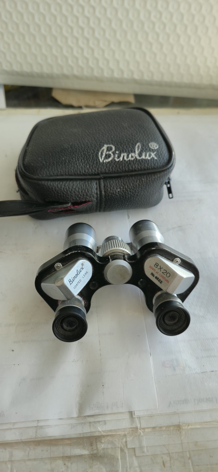 Binolux 8x20 No.4622 ( Micron?) Compact Coated Binoculars. 304 FT. AT 1000 Yards