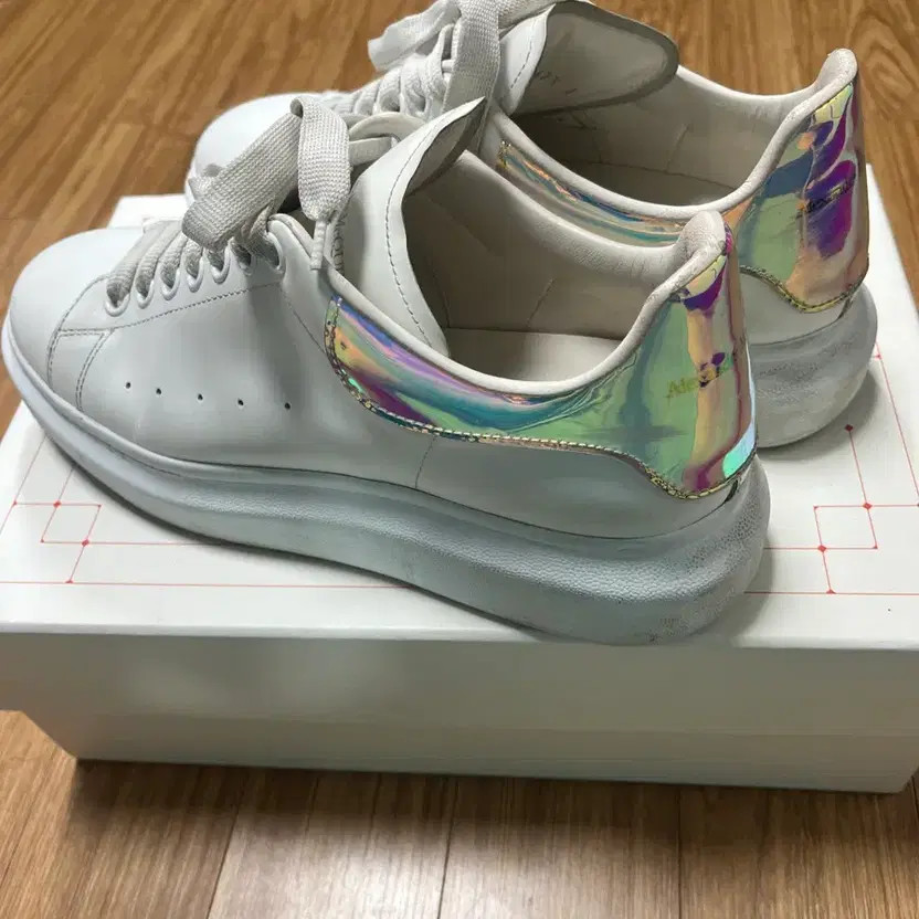 Alexander McQueen Hologram Sneakers 42.5 EU Official