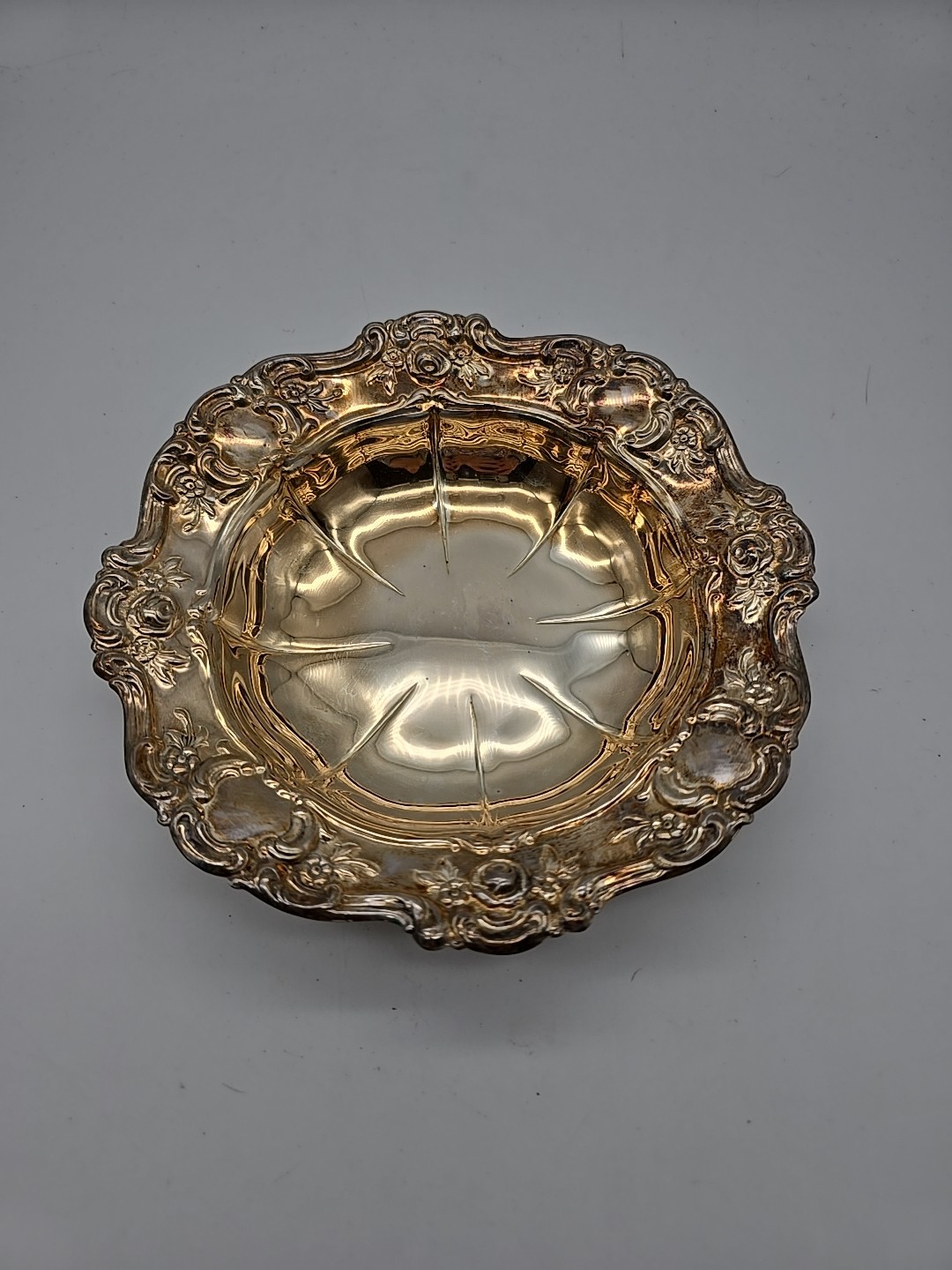 TOWLE - 4022 Brilliant Silver EP Electro Plated Rose Pattern Bowl 7.5" Diameter