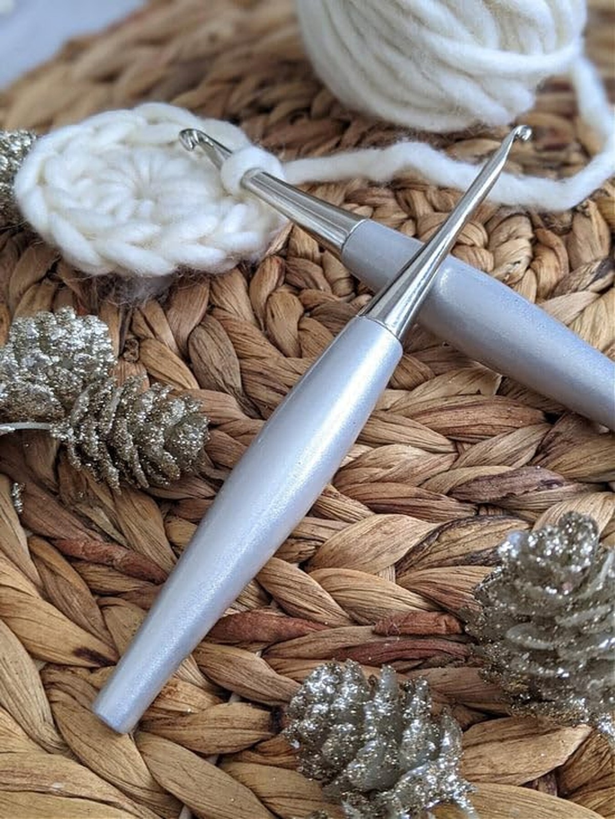 Furls Crochet Hook, Odyssey Silver, Nickel Plated Tip for Effortless Glide, E...