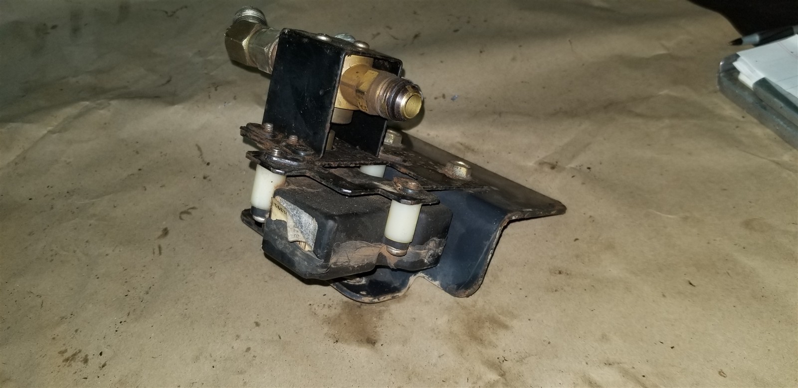 Bobcat G threaded Heater valve , actuator, bracket 7100019, 6675175, 6675172