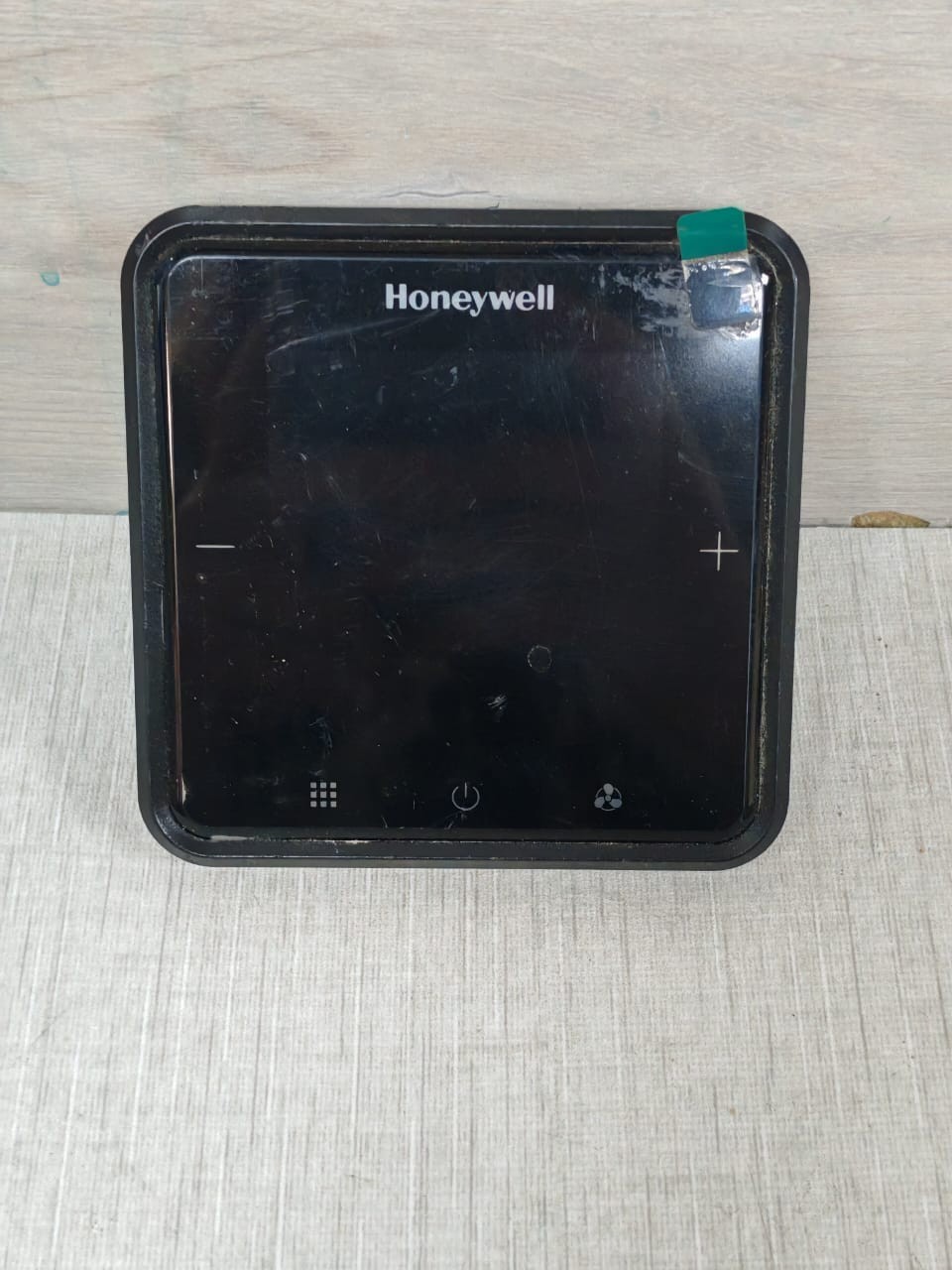 HONEYWELL WTS3B4BME/N THERMOSTAT 100-240VAC