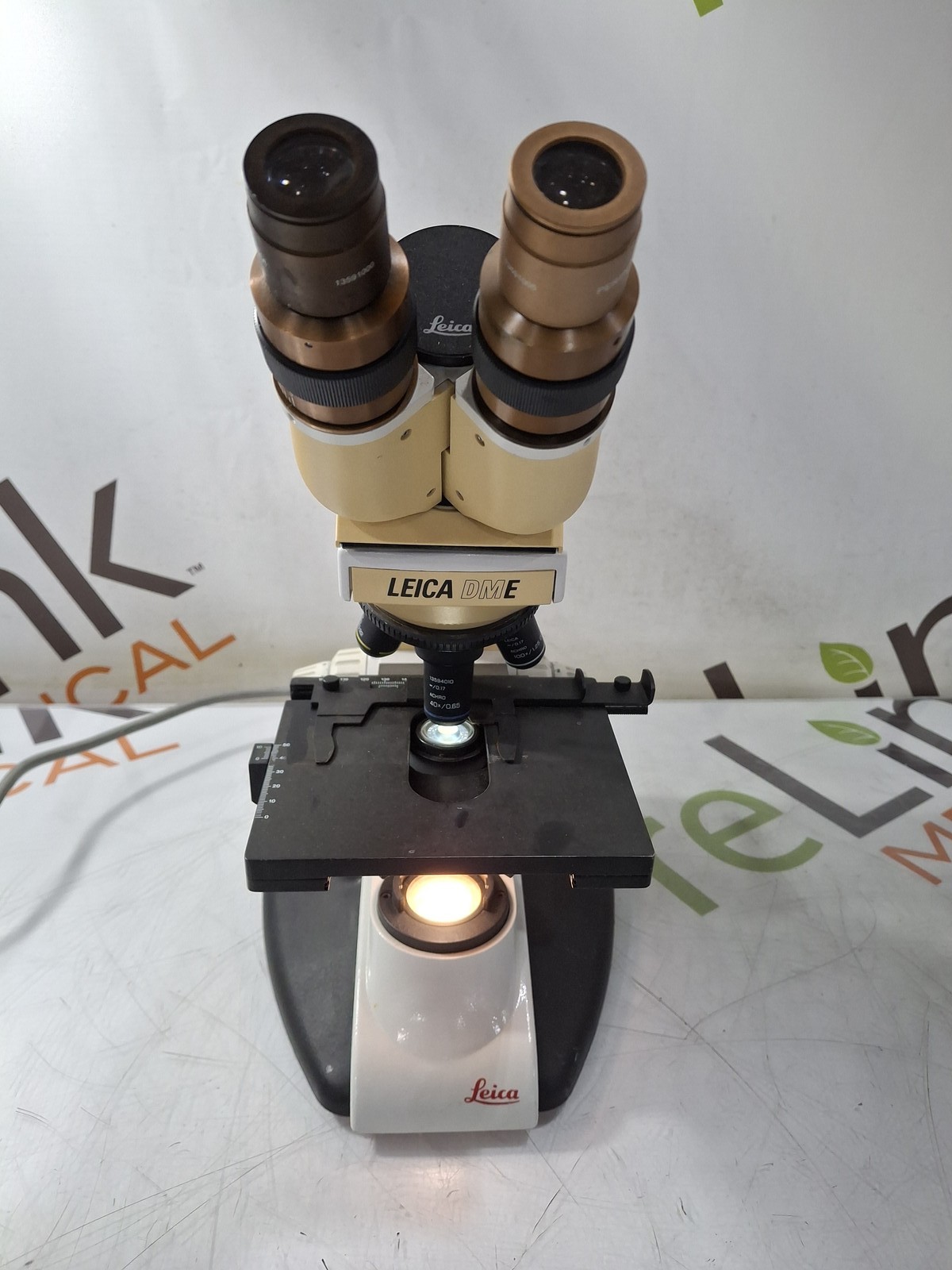 Leica DME Binocular Microscope