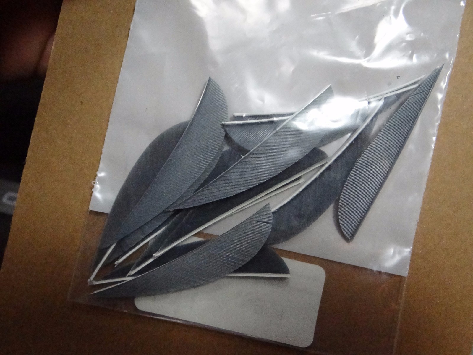 NEW GRAY  2.5 INCH RIGHT WING PARABOLIC TURKEY ARROW FEATHERS 12 PACK $4.99