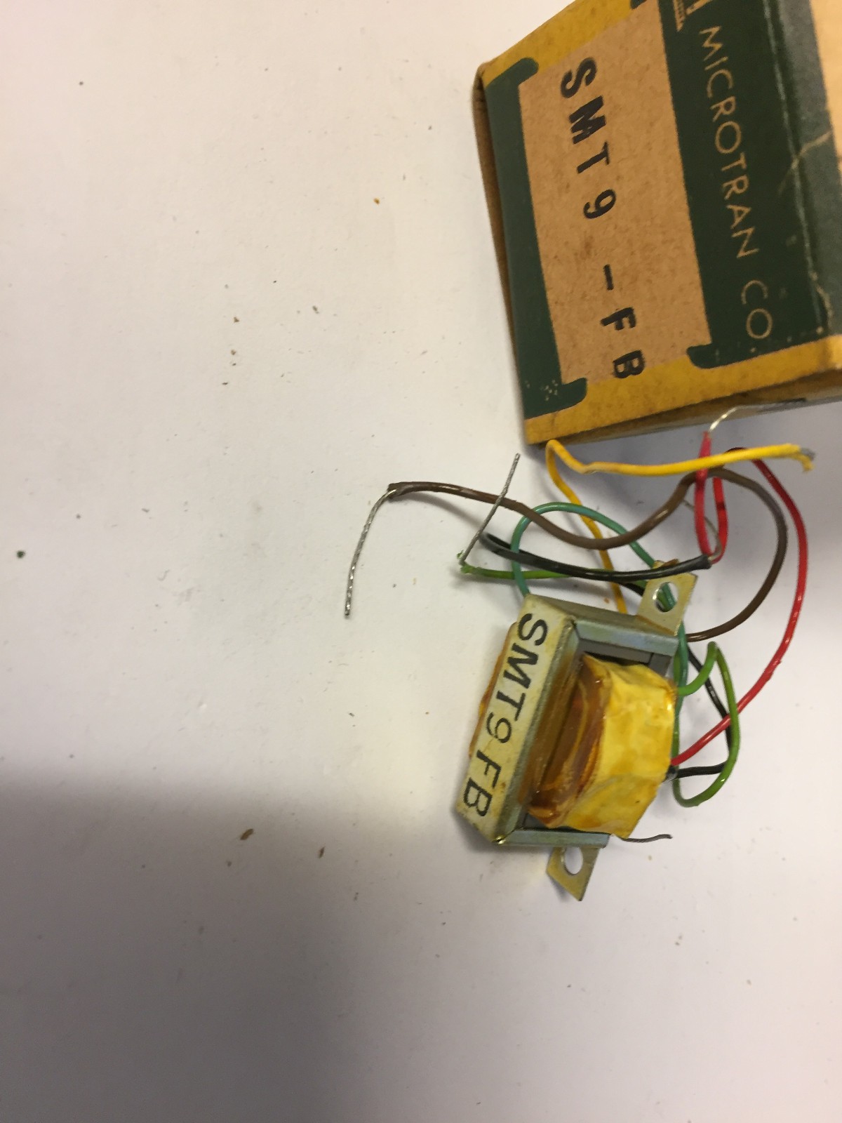 SMT9-FB   MICROTRAN SUB  MINI AUDIO  TRANSFORMER  600 CT  PRI 1 200 CT SEC