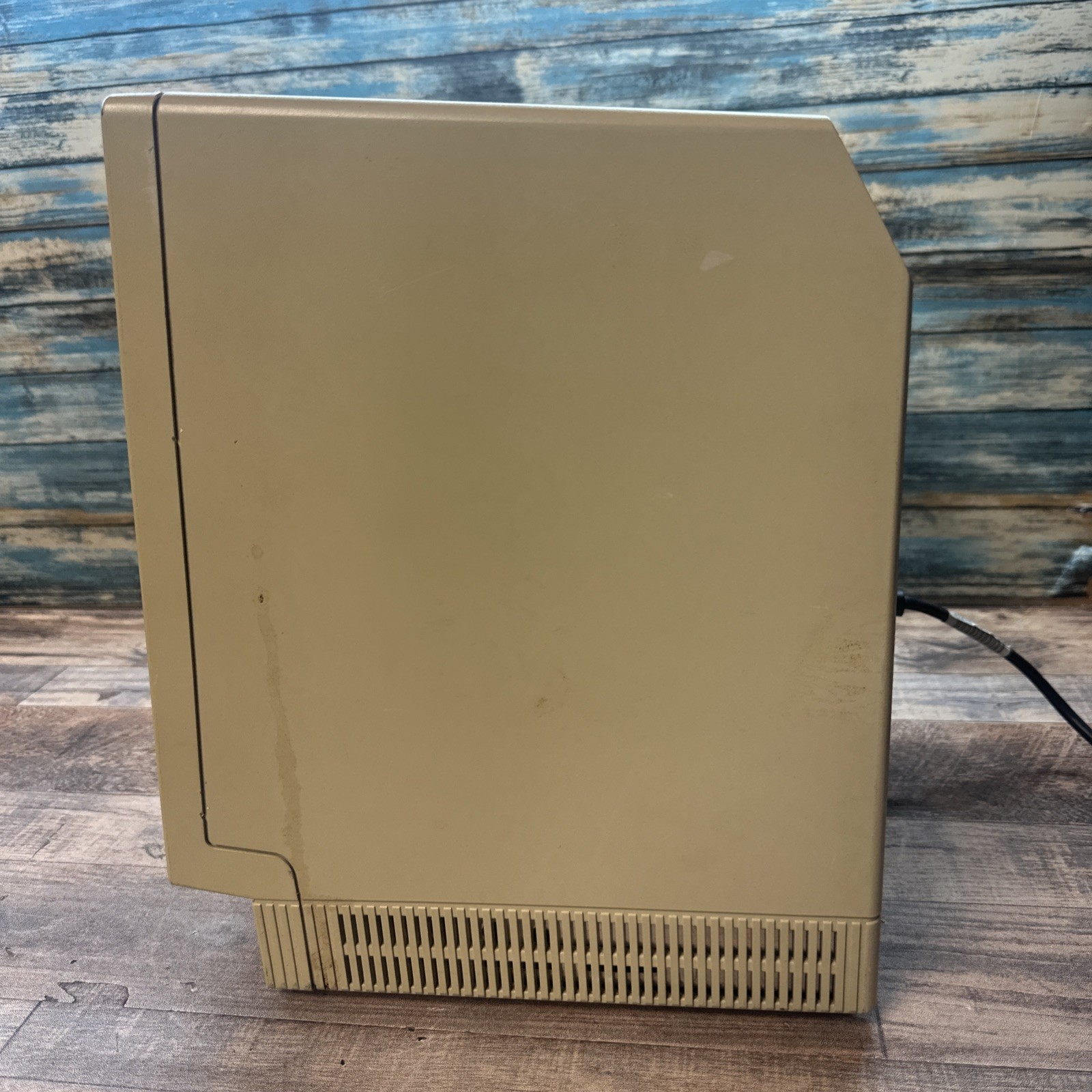 Vintage Apple Macintosh SE Model M5011 Computer - Powers & Boots, As Is