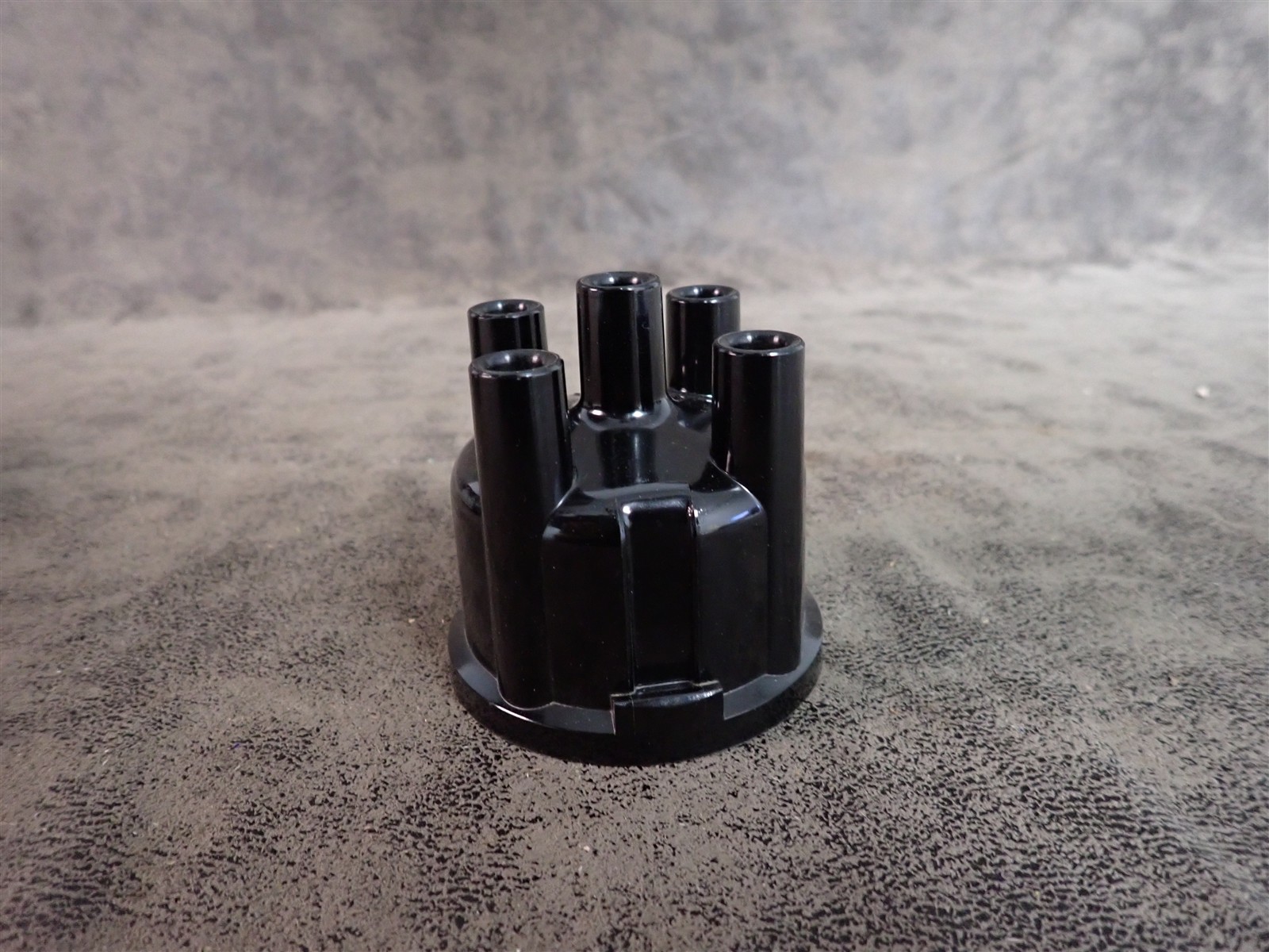 NEW WVE 5D1308 Distributor Cap (G208)