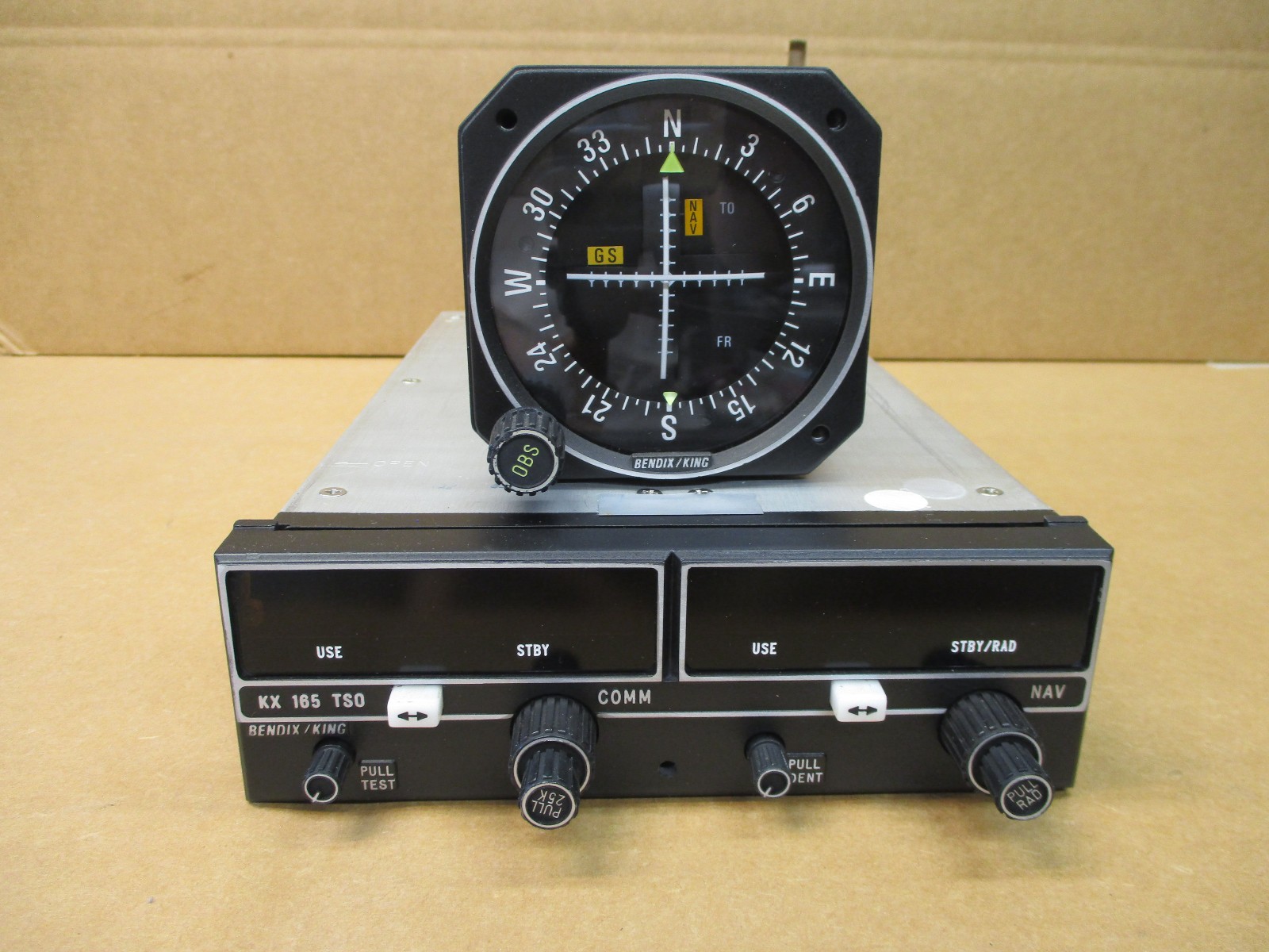 KX 165 NAV/COM GS 14V (069-1025-21) & KI 206 indicator (066-3034-04)