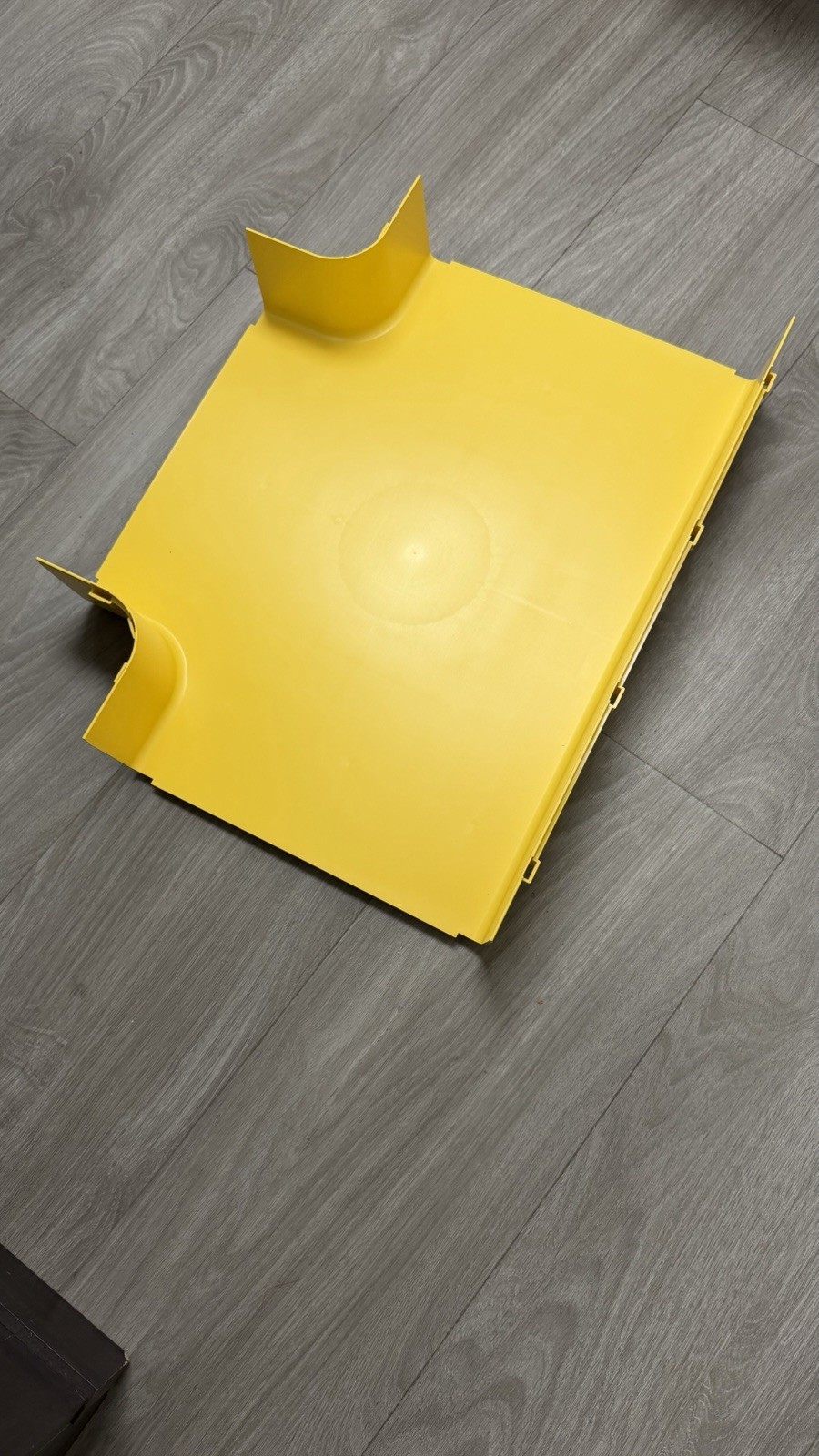 FRT12X4YL (Panduit) 12" Horizontal Tee Base Fitting Yellow 