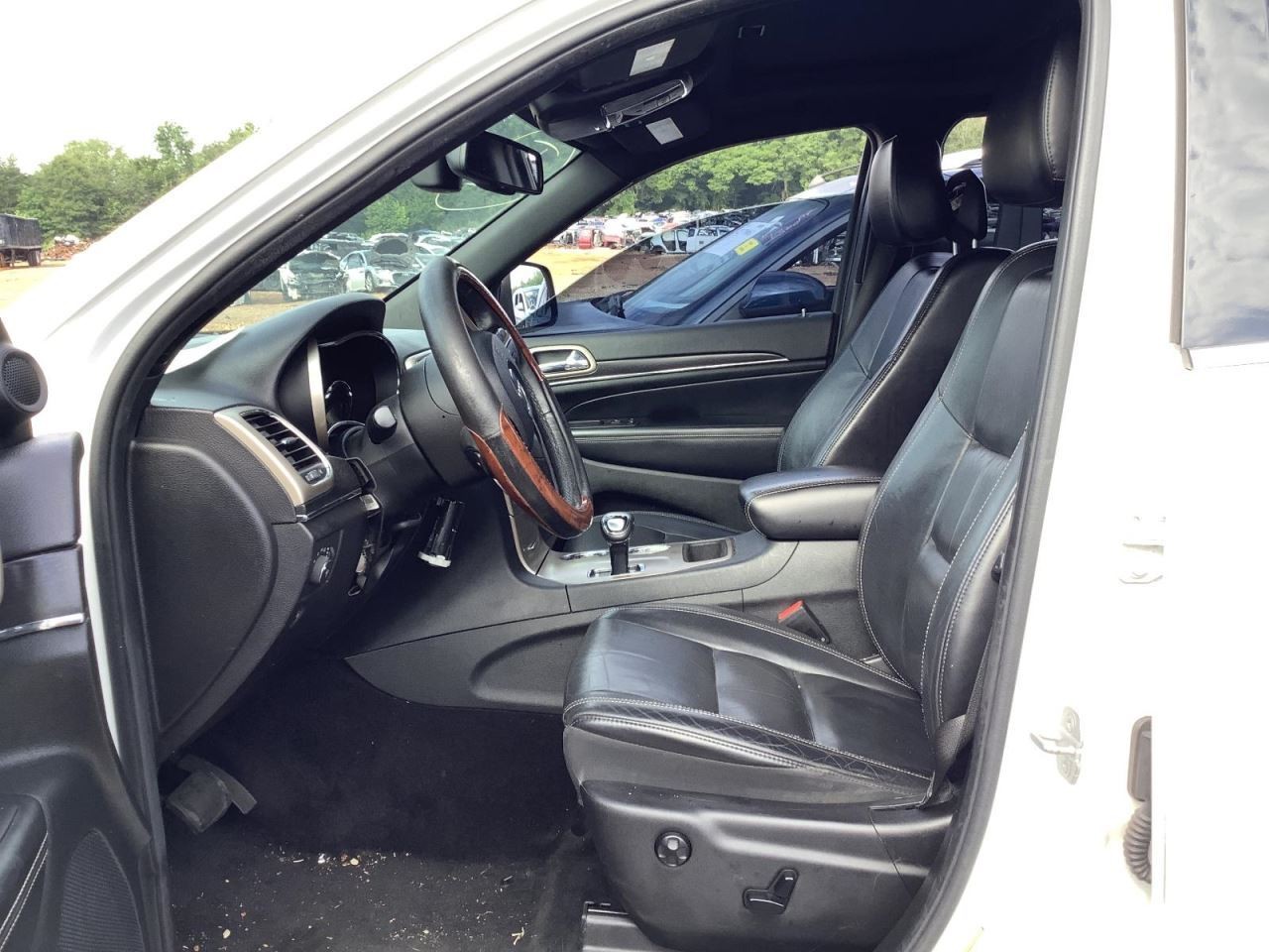 CHERGRAND 2014 Glove Box 4703769