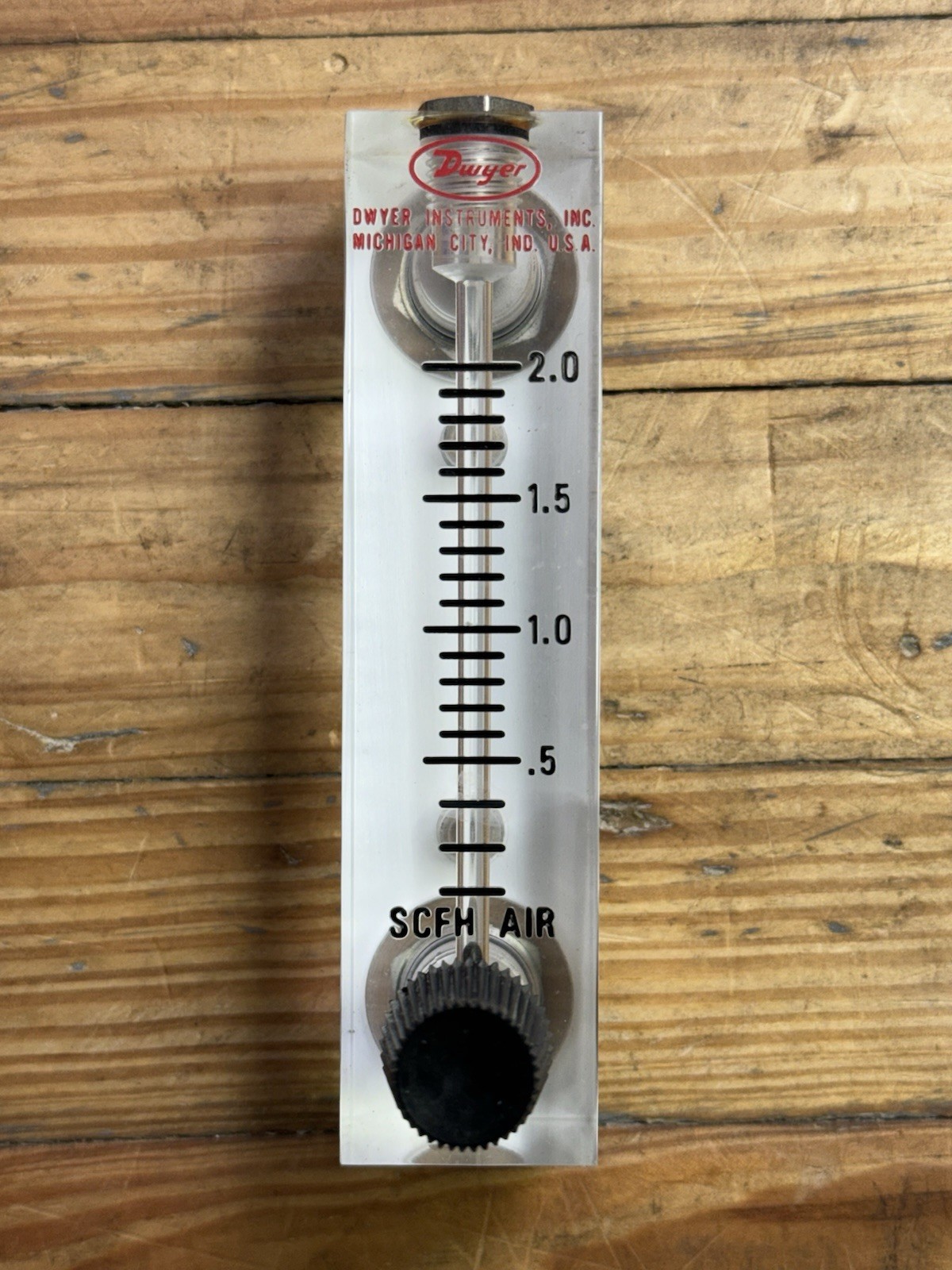 NEW Dwyer Visi-Float Series Flowmeter VFA-2-SSV 2 in Scale (.2-2 SCFH Air) VFA