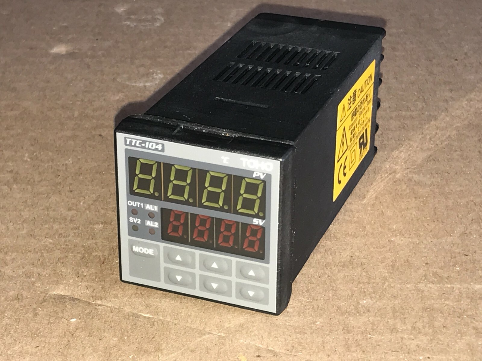 TTC-104-1-PN  Digital Temperature Controller TOHO Electronics