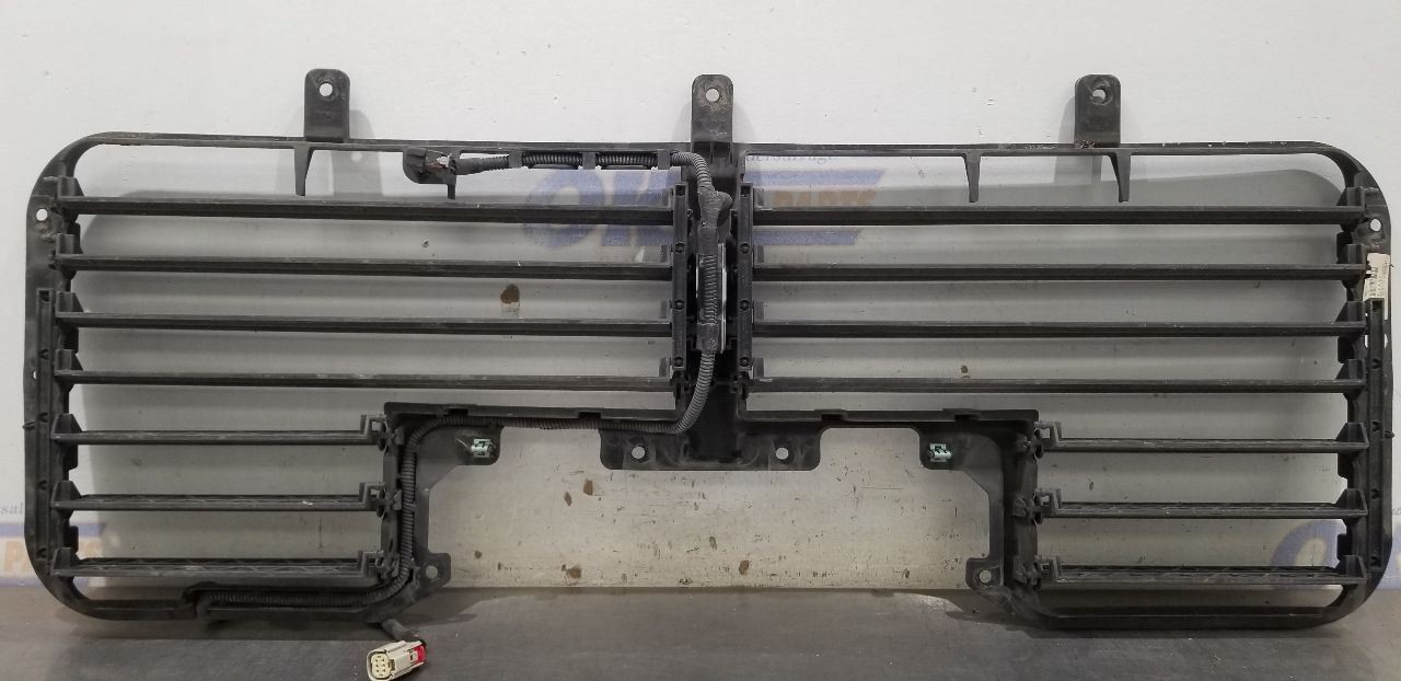 18 GMC SIERRA DENALI 1500 6.2L FRONT AIR SHUTTER