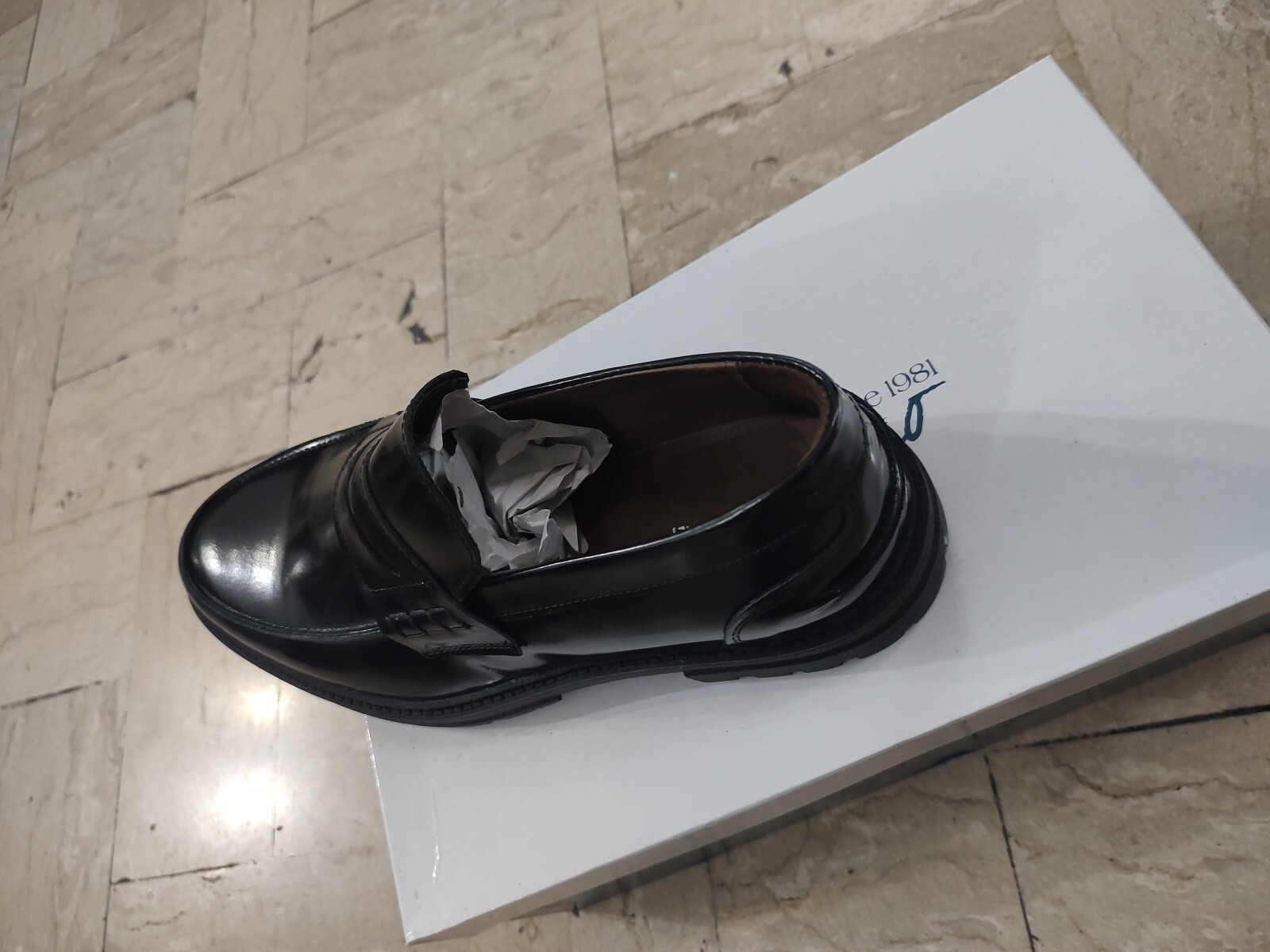 42 College Rock Black Loafer