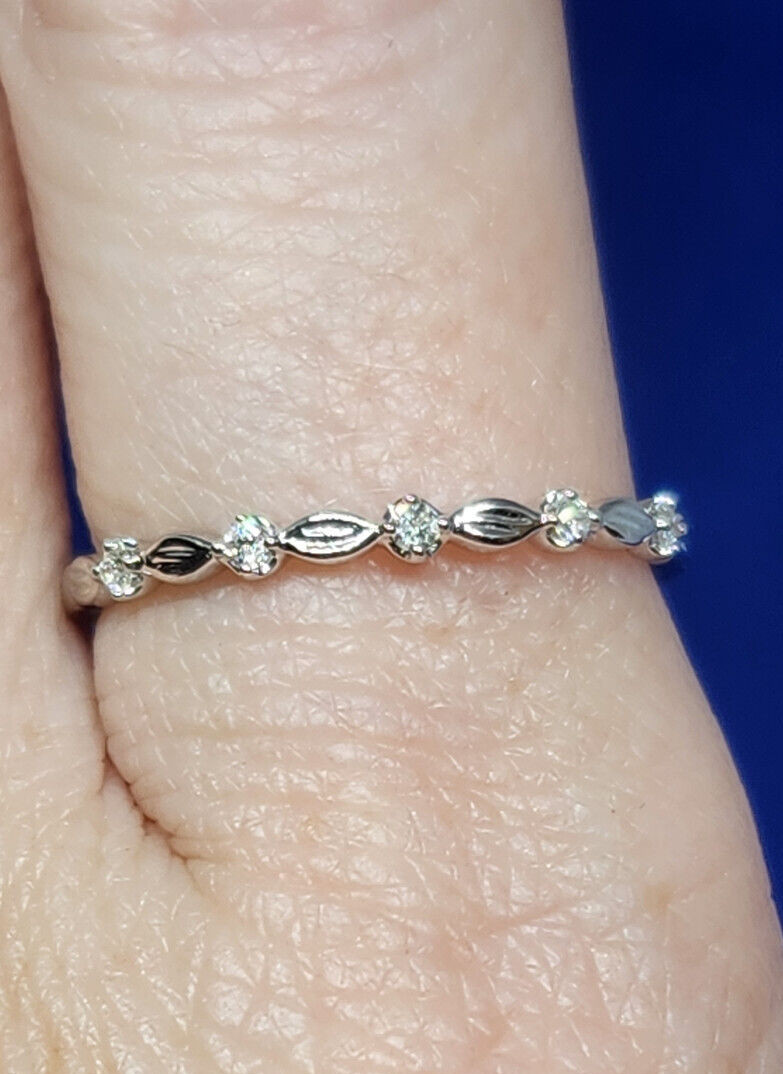 LC Lauren Conrad 10K White Gold Diamond  Fashion Ring - .07 Carats TW -Size 7