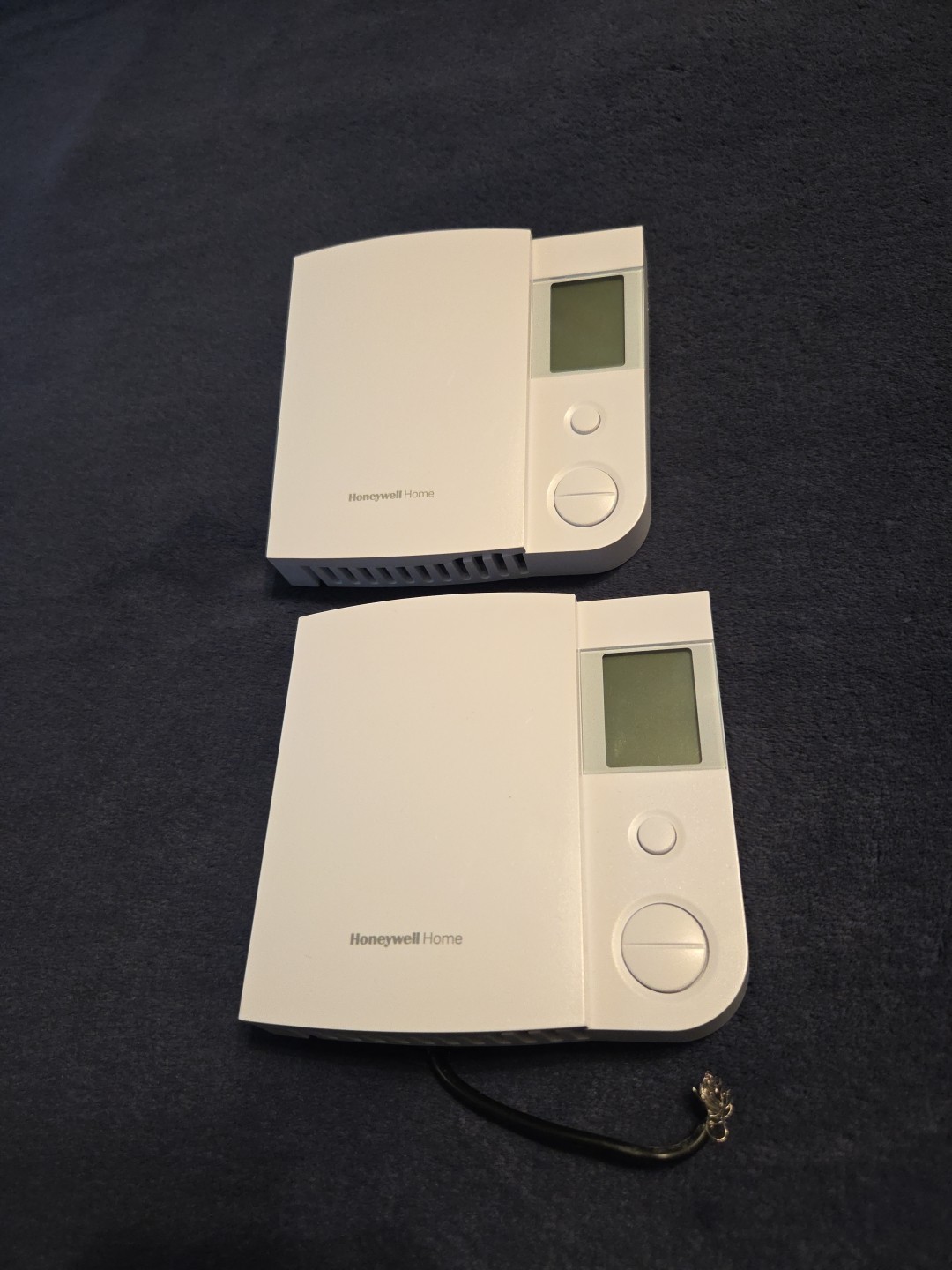 Lot Of 2 Honeywell Home RLV4305A1000 Thermostat for Electric Baseboard