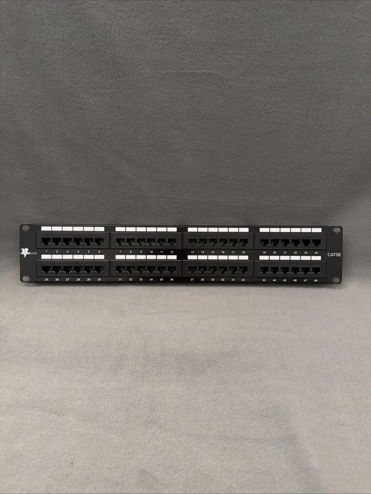 CAT5e GigaMax 48 Port Rack Mount Patch Panel Punchdown 5G596-U48 vertical cable