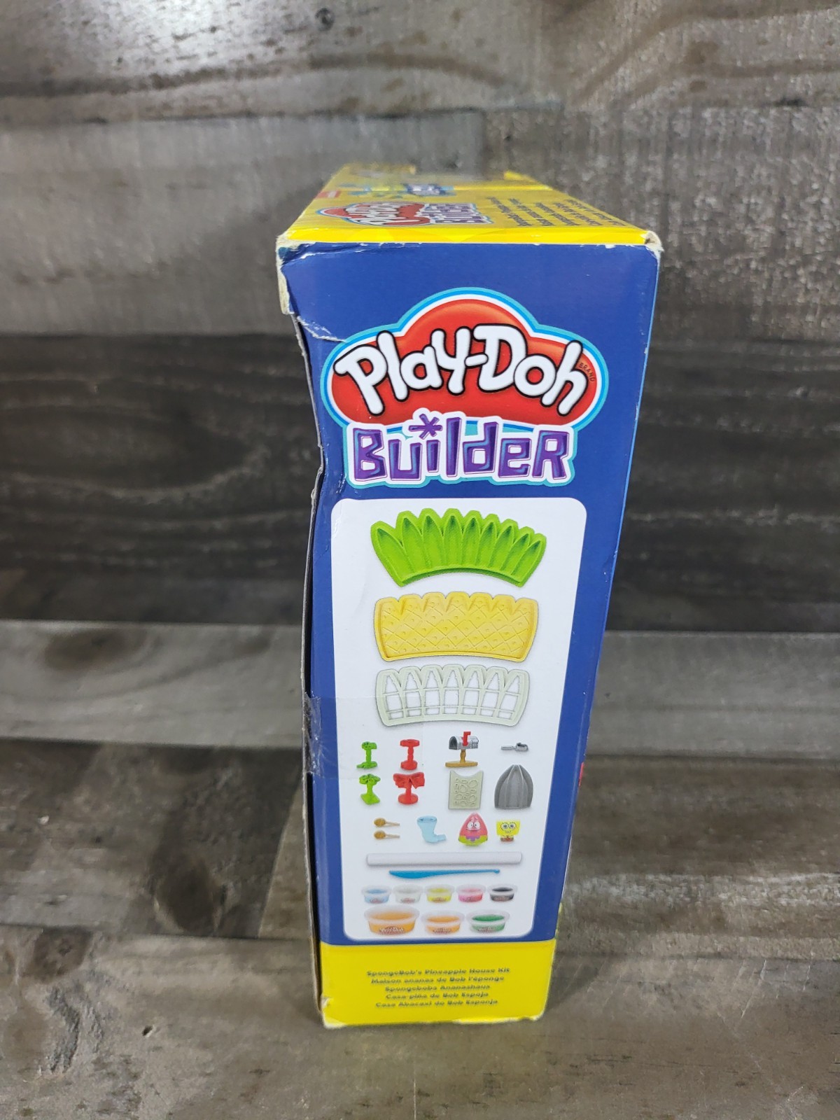 PLAY-DOH Builder Series SpongeBob SquarePants Pineapple House Set