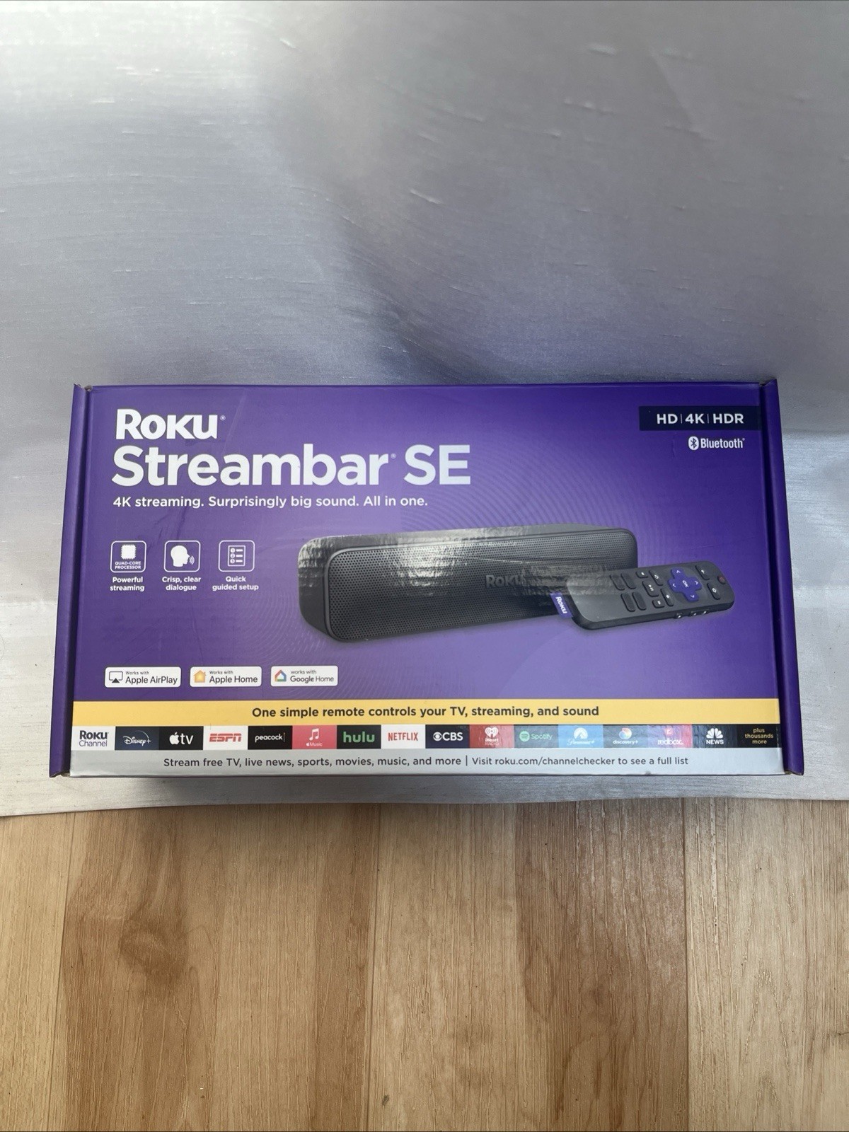 New Roku Streambar SE 2-in-1 TV Soundbar and 4K HDR Streaming Device Black