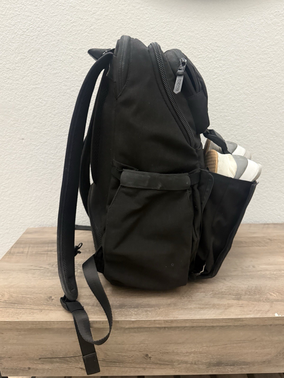 King Kong Black Gym Bag Backpack Shoe Compartment Adjustable Carrying Strap