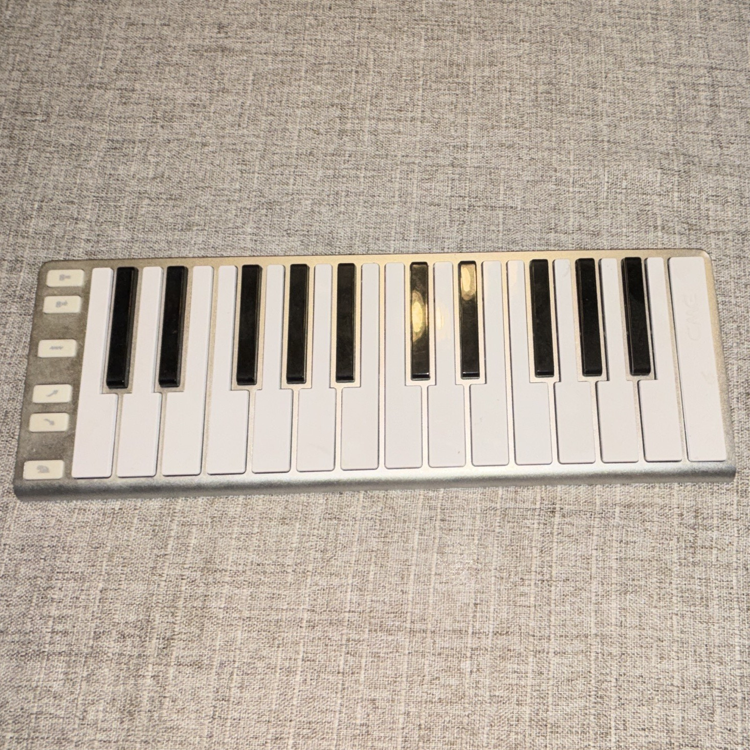 CME Xkey 25-Key MIDI Controller Keyboard - Keyboard Controller