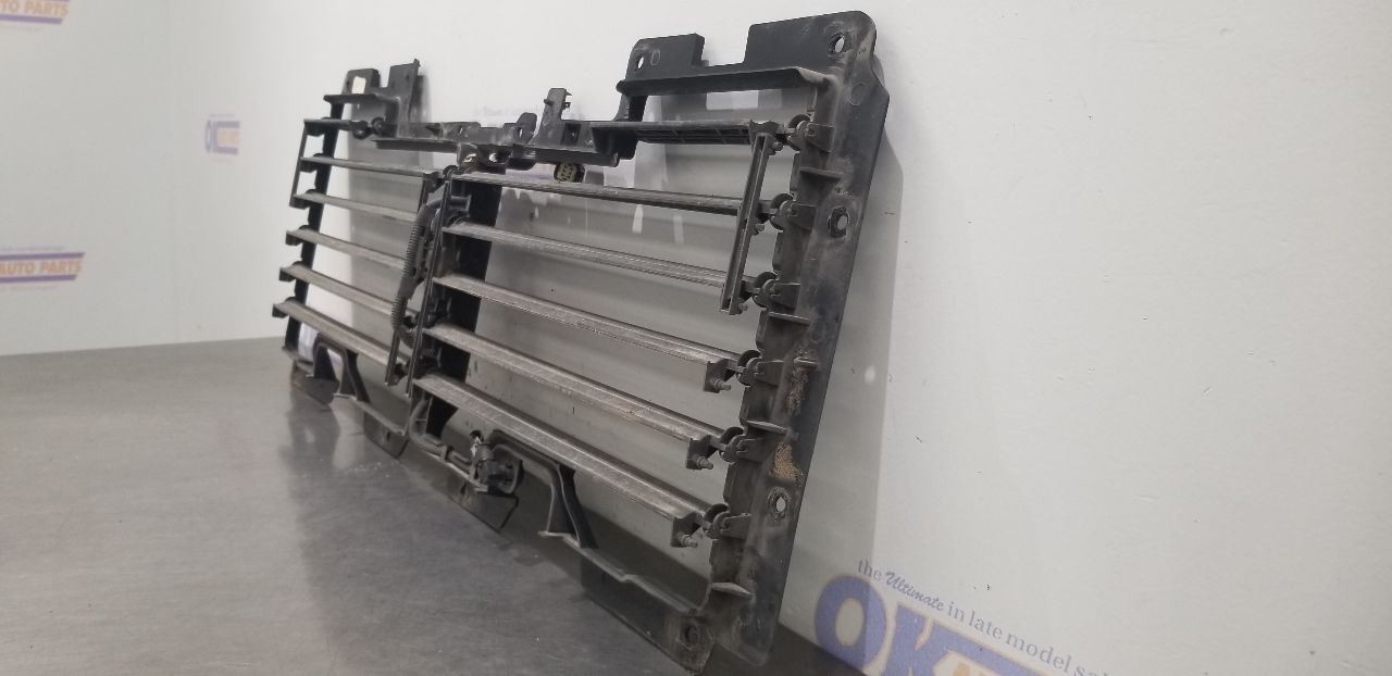 19 CHEVY TAHOE 6.2L AIR SHUTTER ASSEMBLY