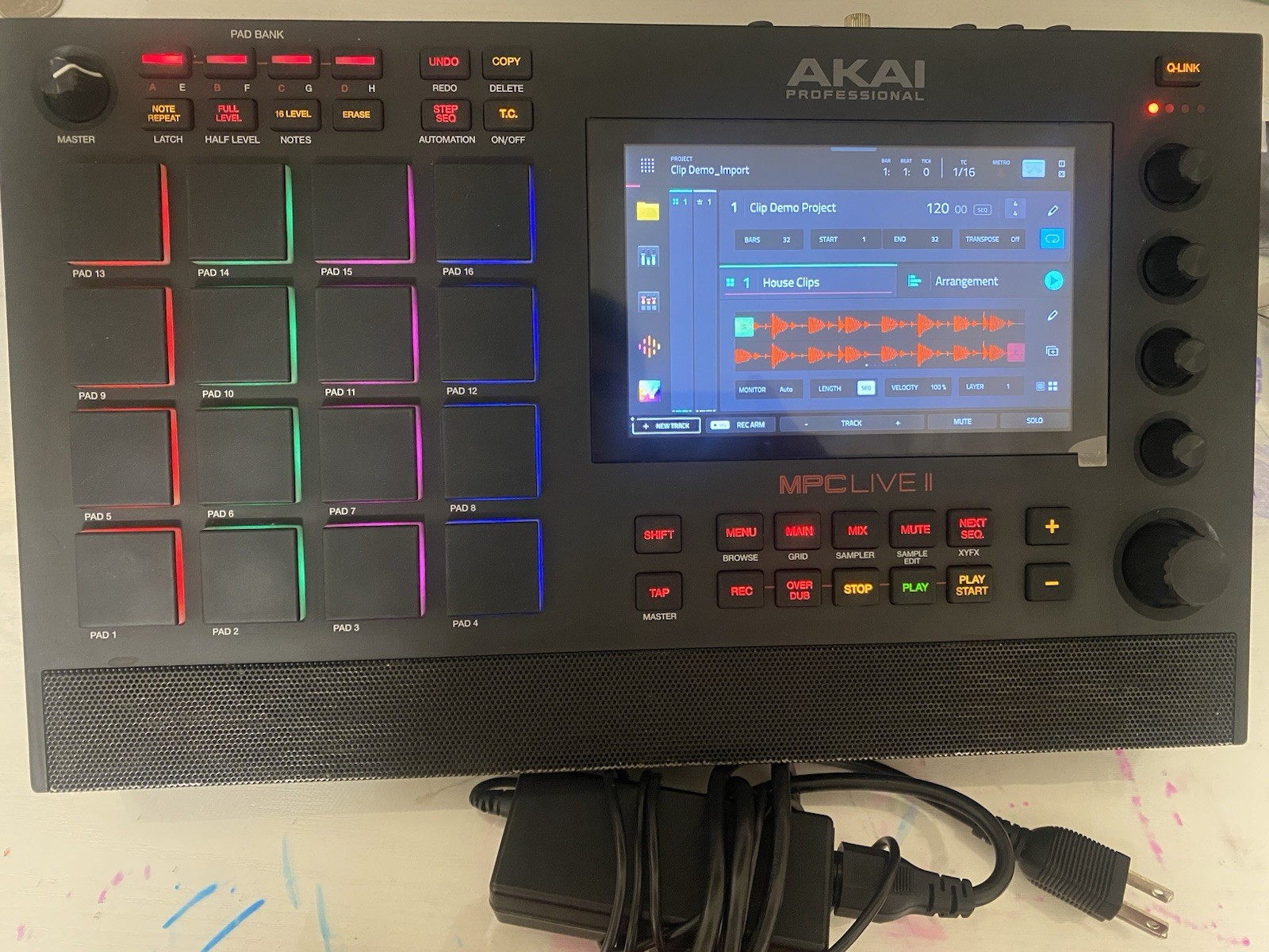 Akai MPC LIVE II Sampler & Sequencer, 16 Pad Triggers, Built-in Effects, Battery