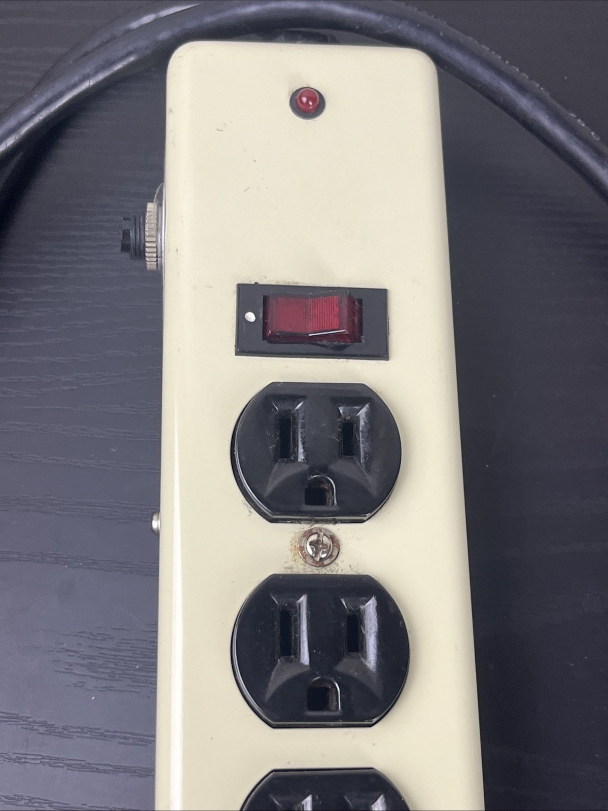 Woods Full Surge Suppressor #417 Power Strip Surge Protector