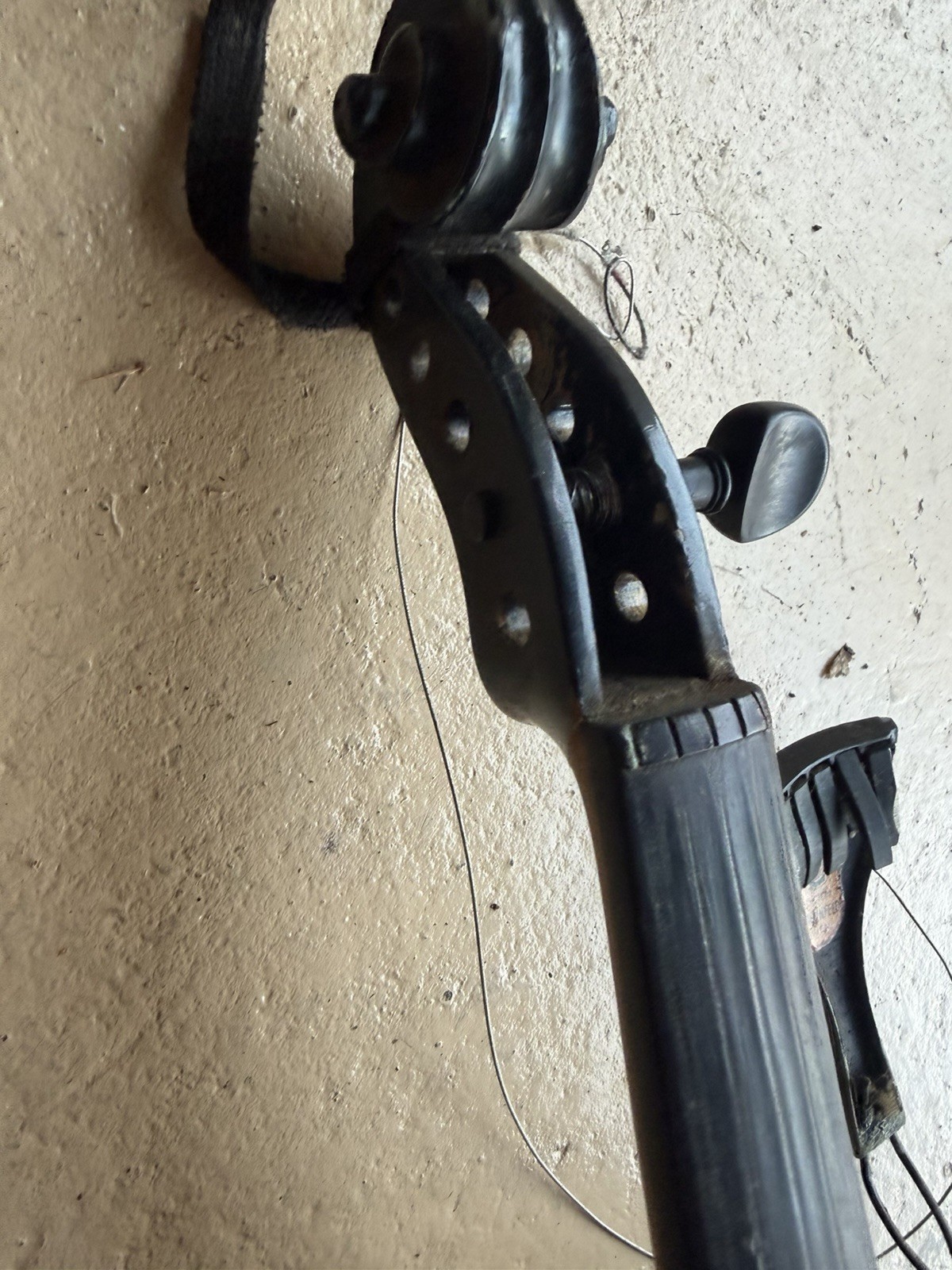 Barcus-Berry Electric Violin Black Polished 4-String needs work
