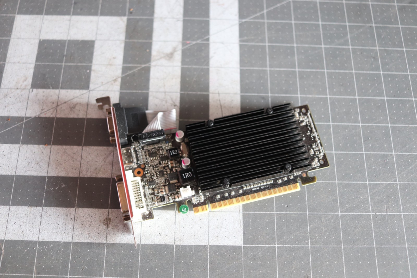EVGA GeForce 210 DDR3 01G-P3-1313-RX Video Card