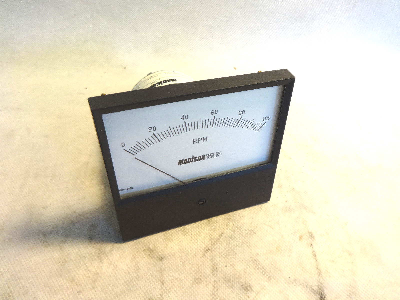 NEW MADISON ELECTRIC A300-4-E-RPM-100-100-60 SO709-1 0-100RPM TACHOMETER