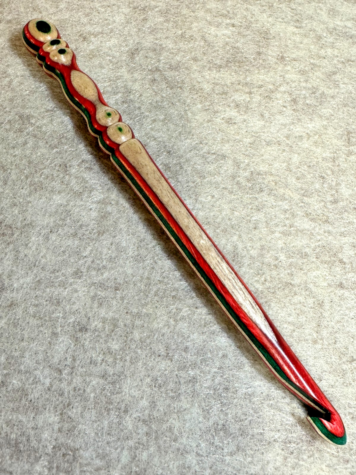 Hand carved Christmas Holiday stripe WOOD  YARN  CROCHET HOOK  Size L
