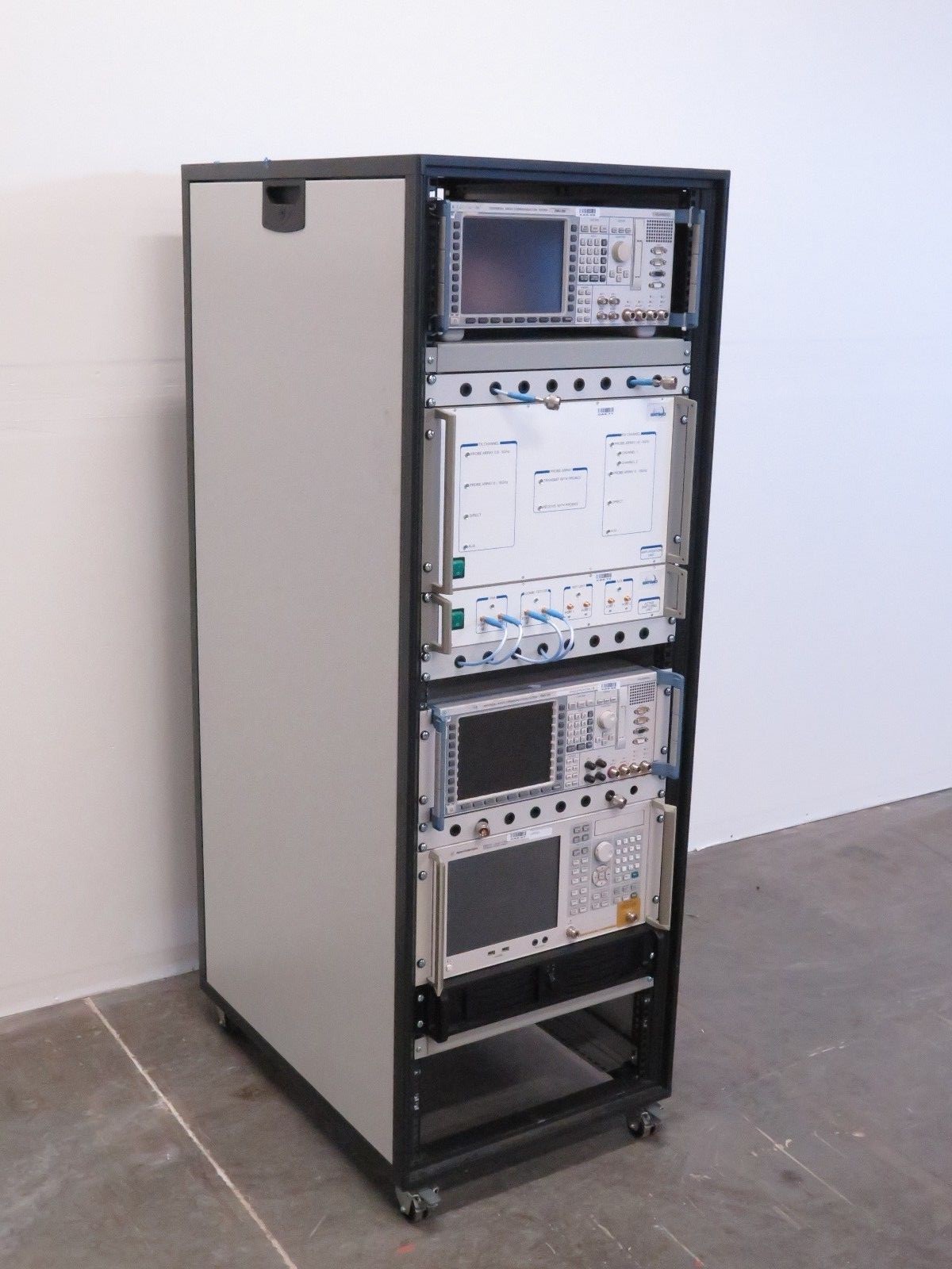 EMC Shielded Enclosure w/ Satimo StarLab 6 E Antenna Analyzer E5071C CMU200,