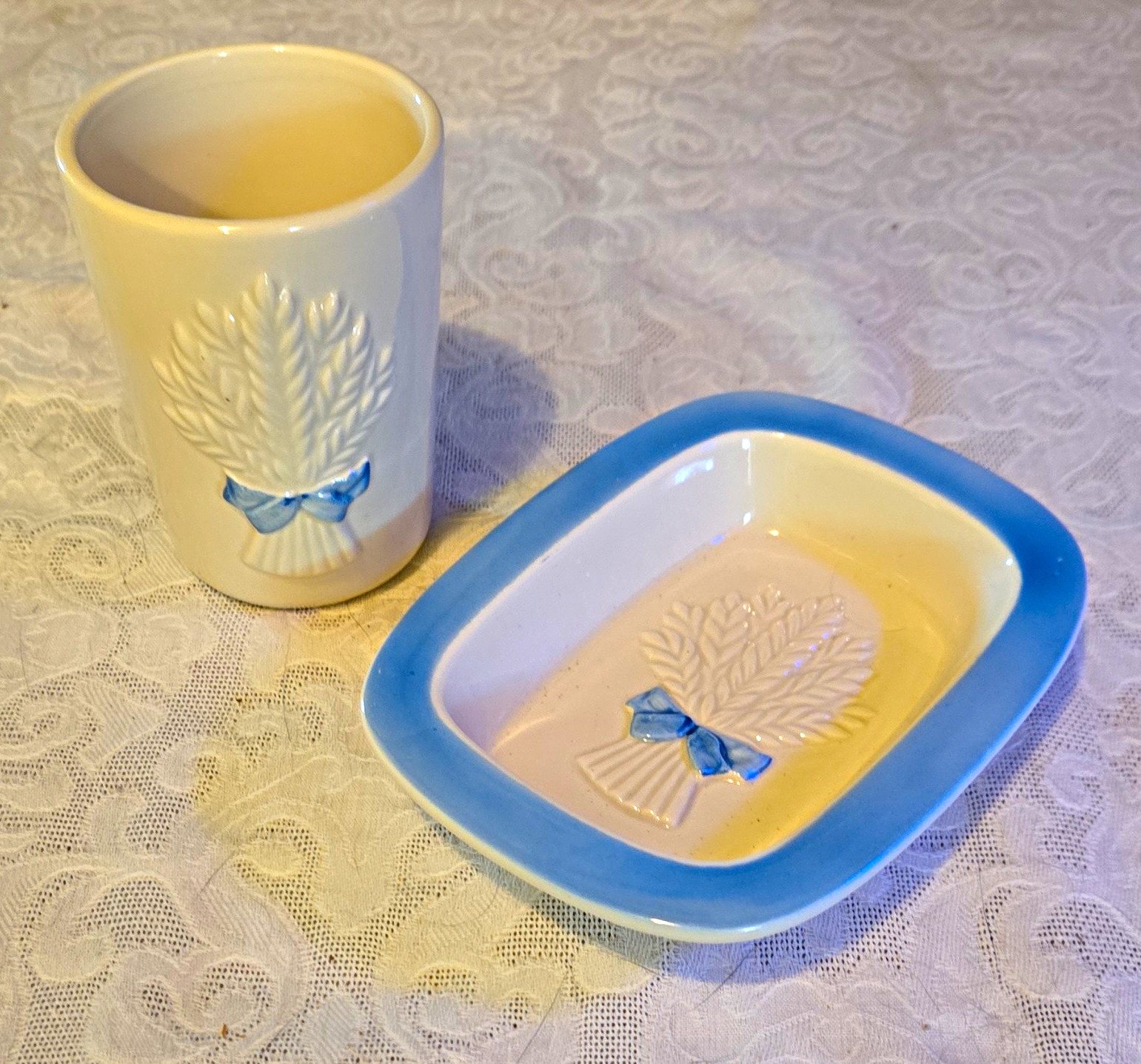 Carolina White & Blue Ceramic Bathroom Accessory Set Soap Dish & Tumbler, 2pc
