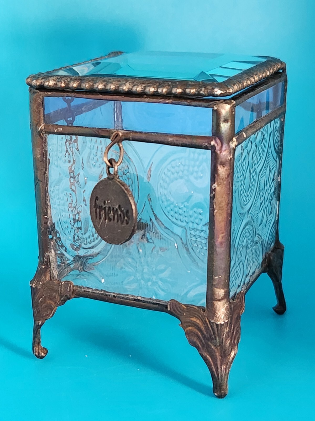 Keepsake Friends Standing Hinged Trinket Box Textured Glass/Metal 3" Tall X 2" W