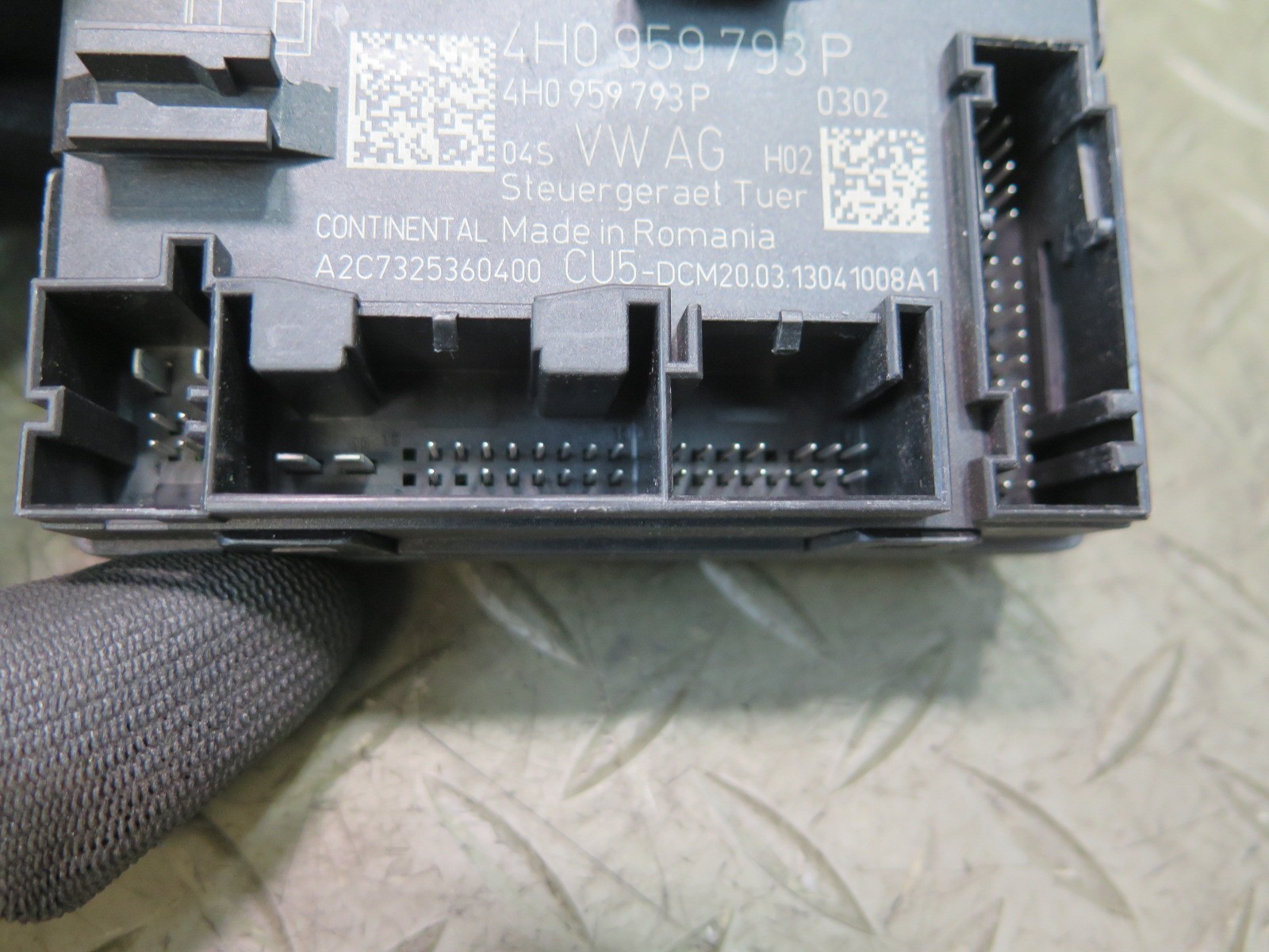 2011-2018 PORSCHE CAYENNE 958 FRONT LEFT DOOR CONTROL MODULE 4H0959793P