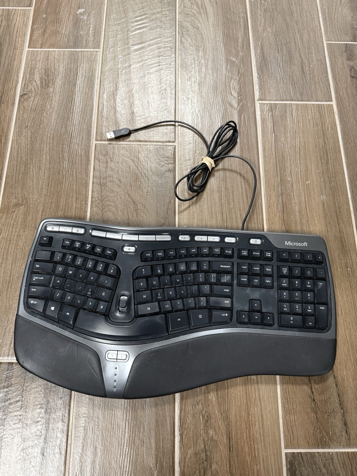 Microsoft 4000 V1.0 KU-0462 1048 Natural Ergonomic Keyboard Wired