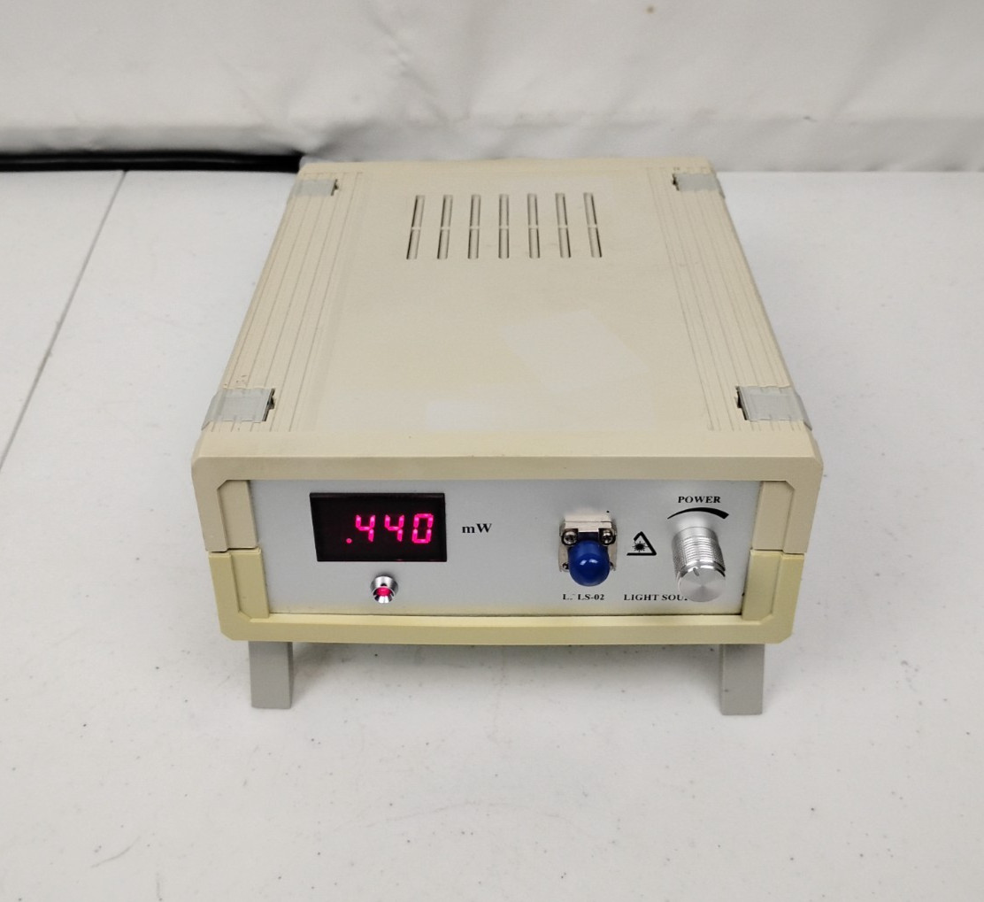 LDLS-02 1553nm FP-LD Built-in Isolator Light Source | AC Photonics | OE Labs