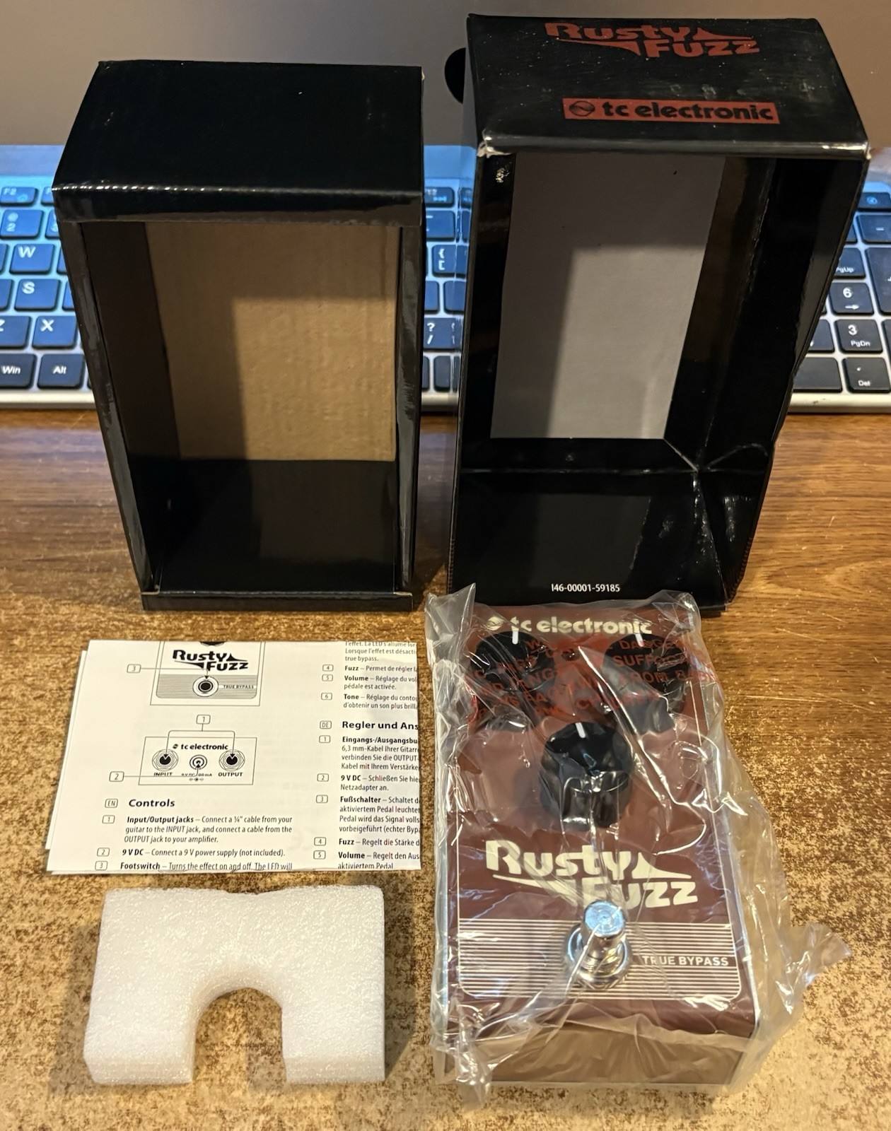 TC ELECTRONIC Guitar Effects Pedal RUSTY FUZZ Unused w/BOX, MANUAL Japan