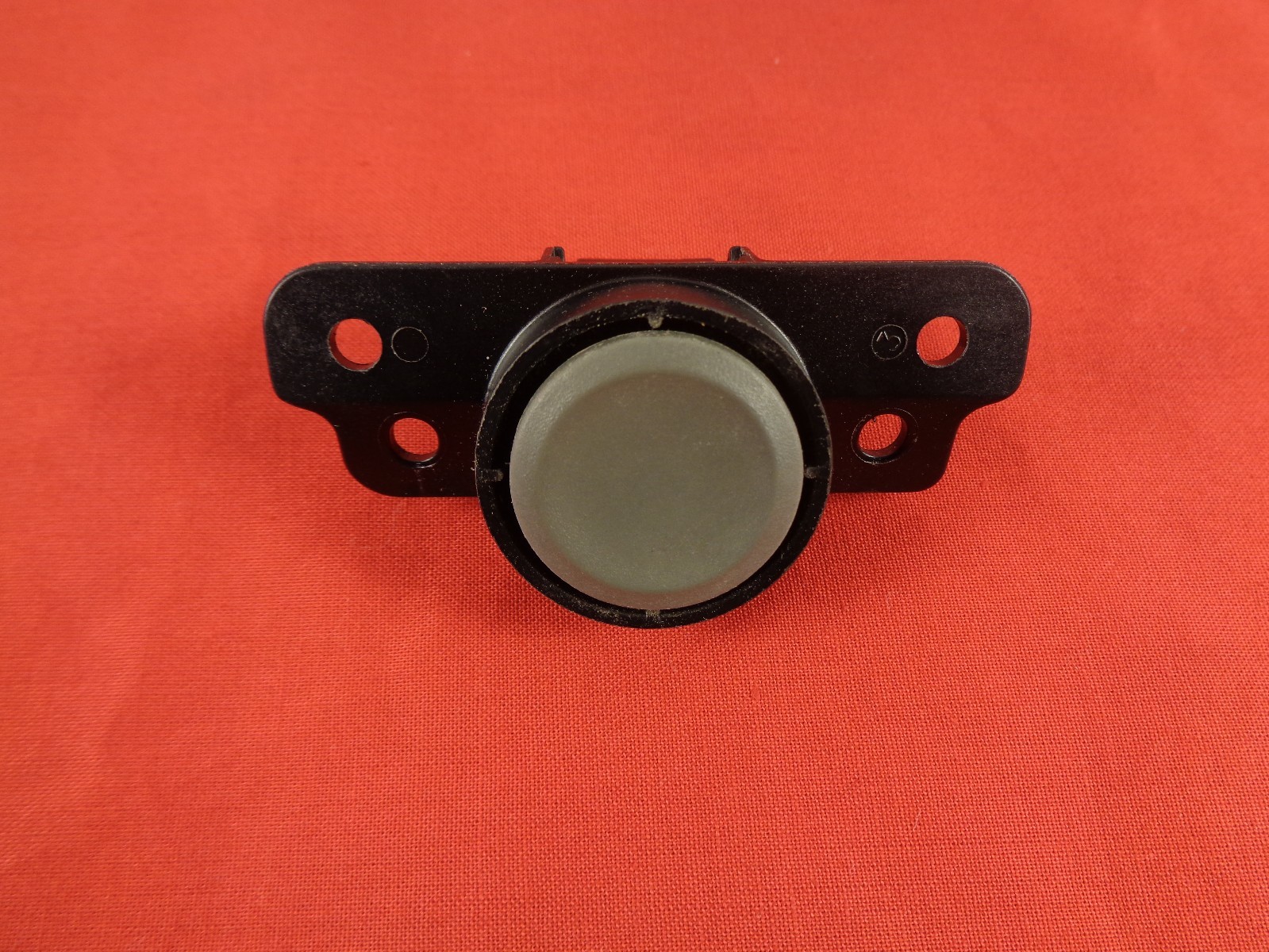 2006-2009 FORD FUSION MILAN FREESTYLE DASH STORAGE GLOVE LATCH LIGHT GRAY