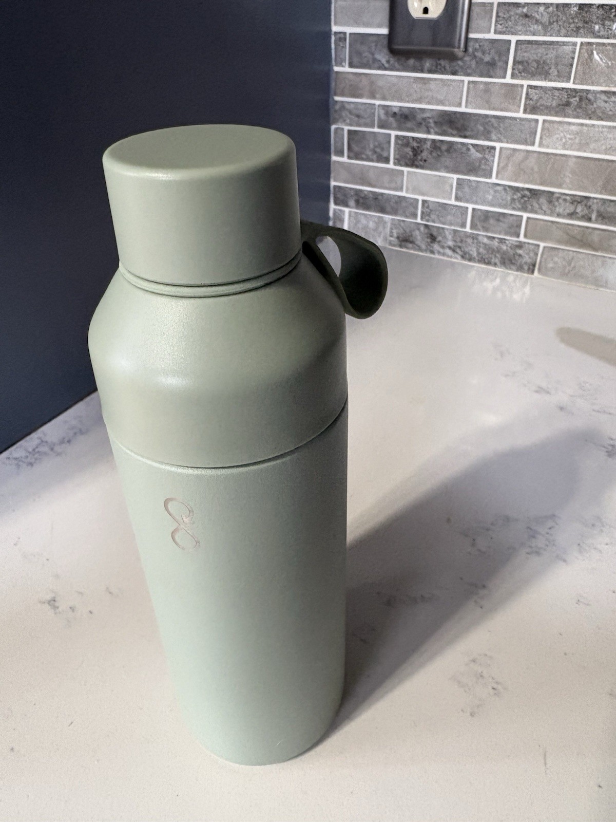 Ocean Bottle Vacuum Insulated Stainless Steel 500ml / 16.9oz Shale Green