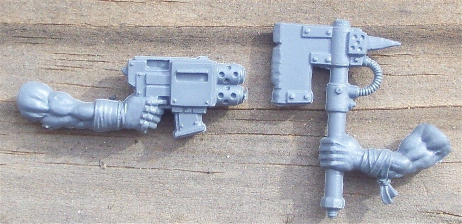 40K Orks OLD Ork Boyz Nob Slugga & Choppa Arms Bits 1 pair Bitz OOP