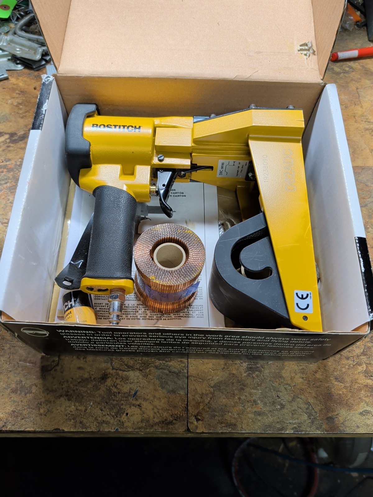 Bostitch D62ADC Roll Feed Pneumatic Stapler  - Box Closing Carton Stapler