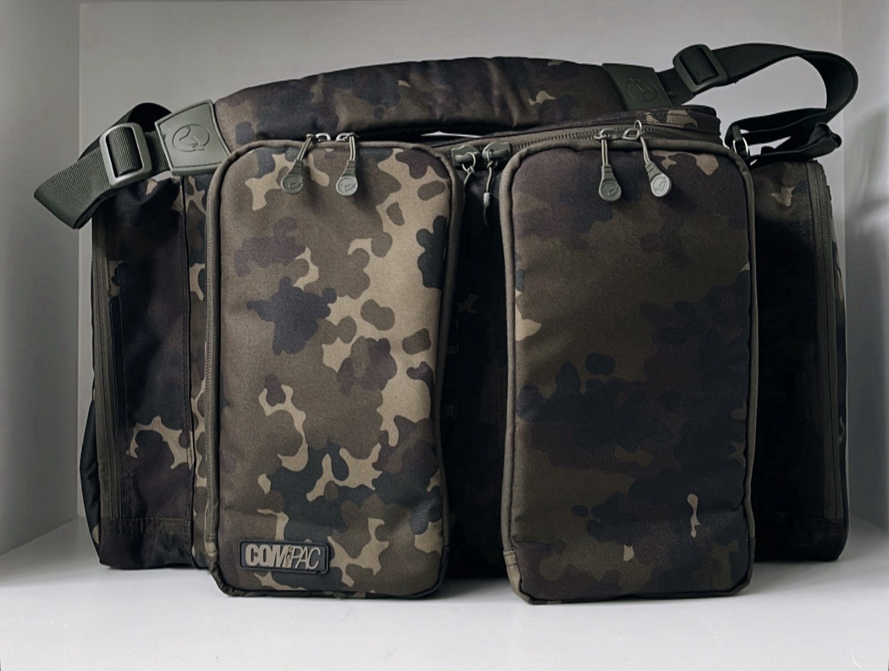 Korda Compac Dark Kamo Carryall Large KLUG98 | Carp Fishing Holdall Luggage Set