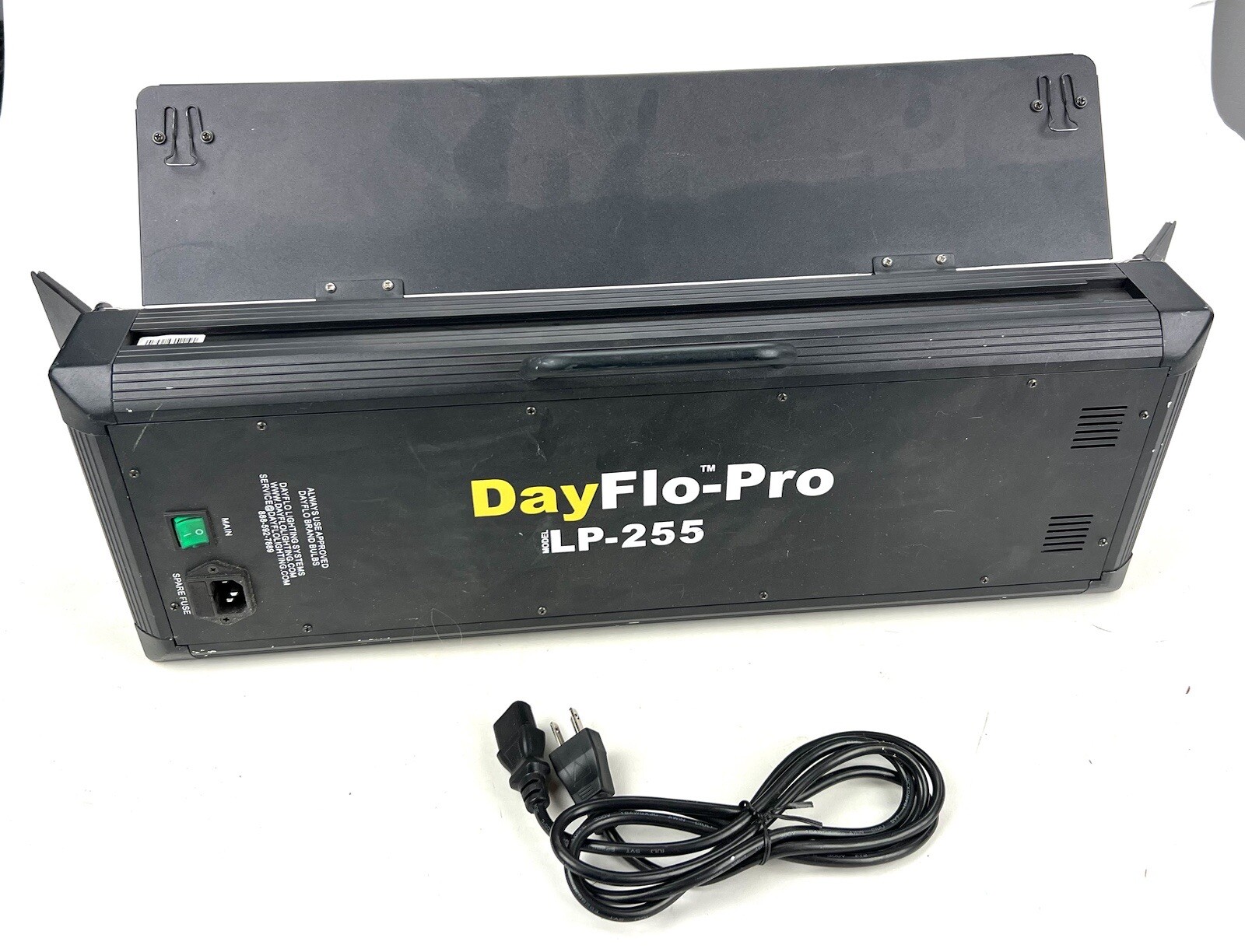 Dayflo-Pro LP-255 Fluorescent Studio Photography Light Continuous Barn Doors