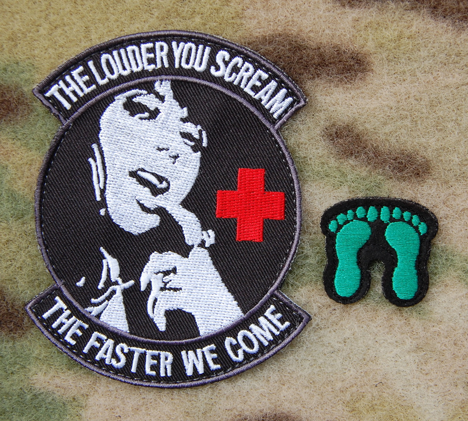 Para Rescue PJ Pedros THE LOUDER YOU SCREAM / Green Feet Morale Patch Set Hook