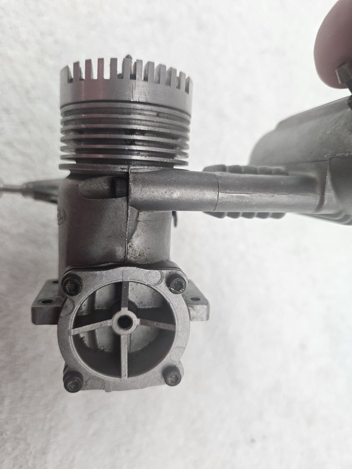 K&B 40 RC ENGINE UNUSED